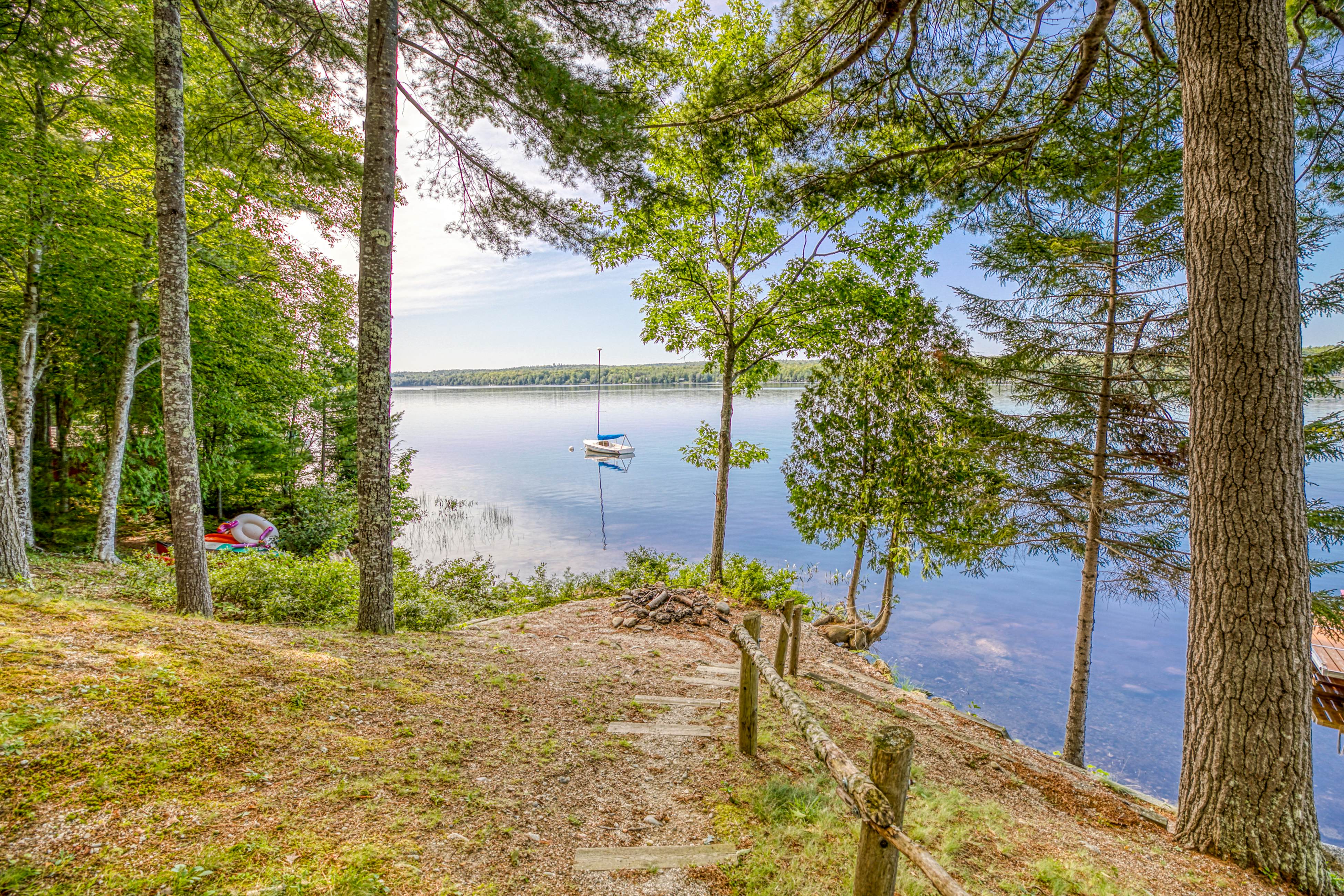 Lakeside Cottages on Toddy Pond