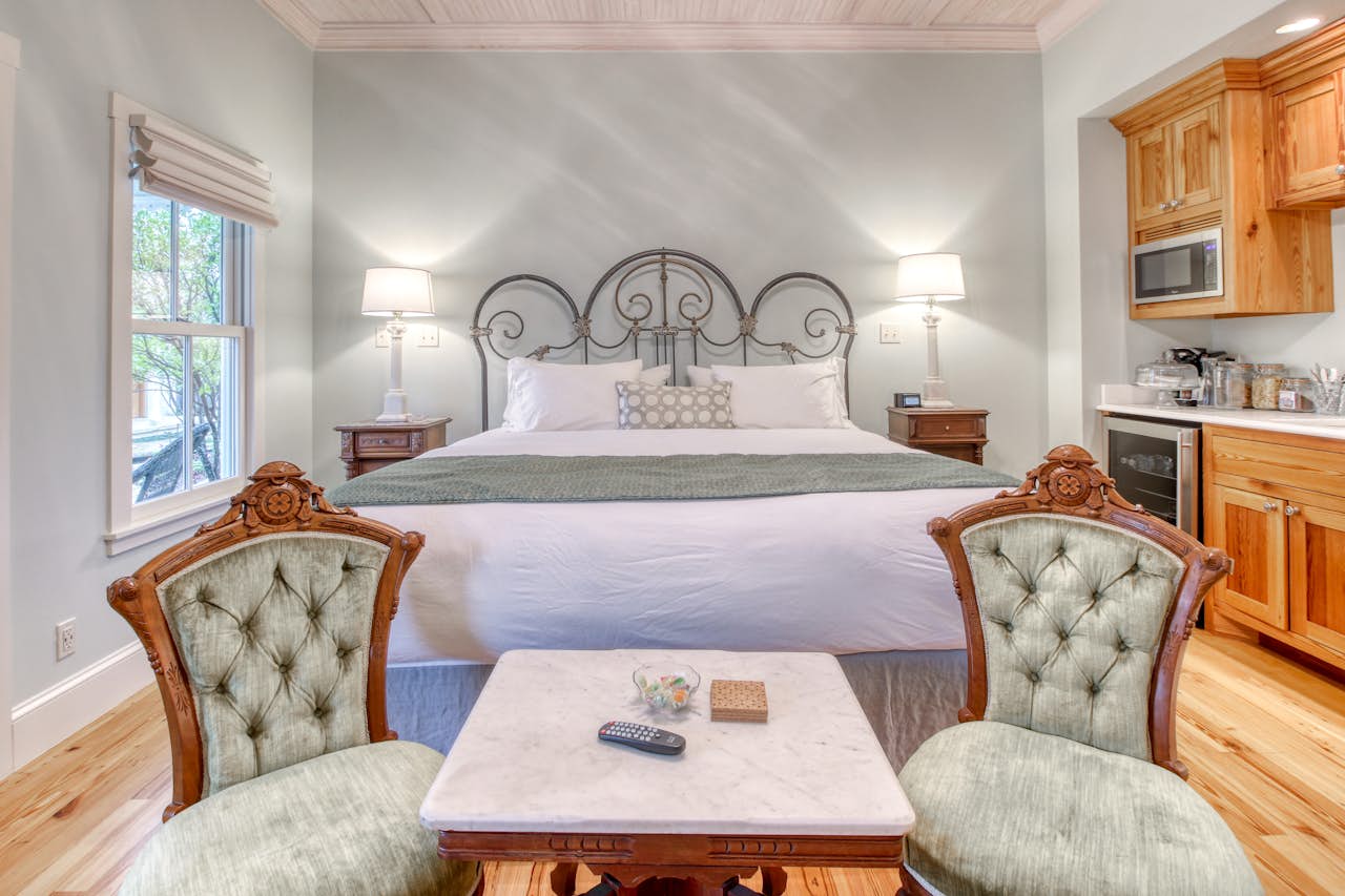 The Blacksmith Quarters on Barons Creek The Cornelia 1 BD Vacation