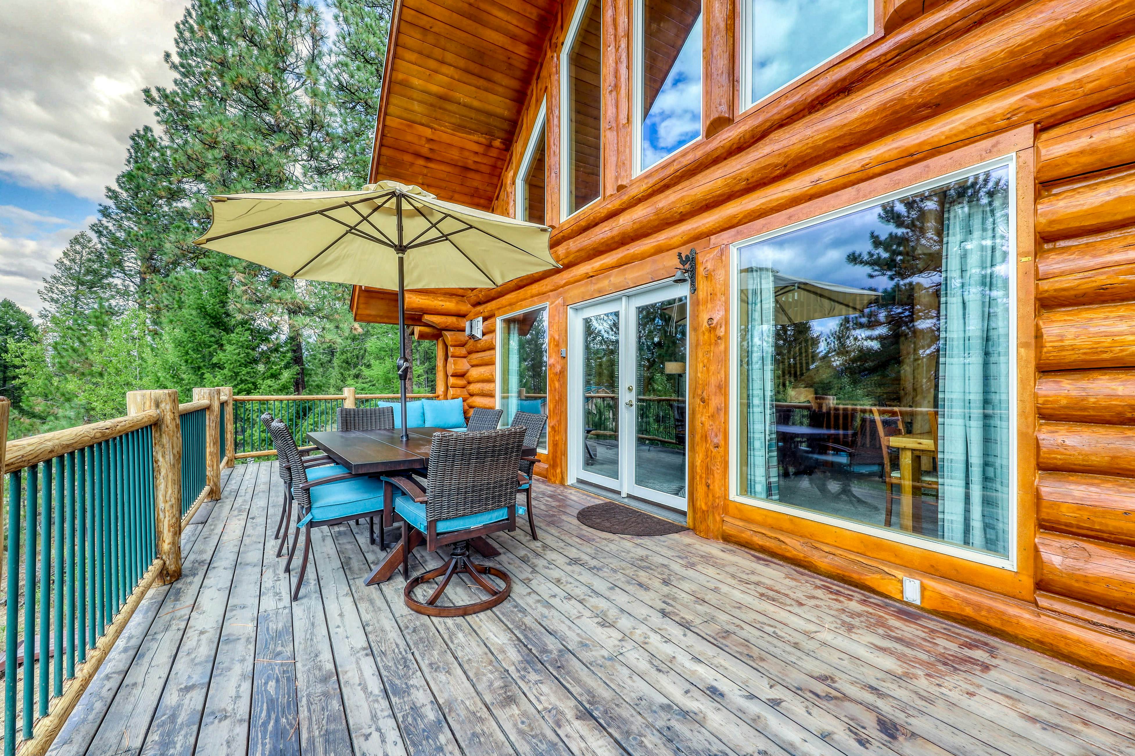 Cascade Lakeview Log Cabin 1 BD Cascade, ID Vacation Rental Vacasa