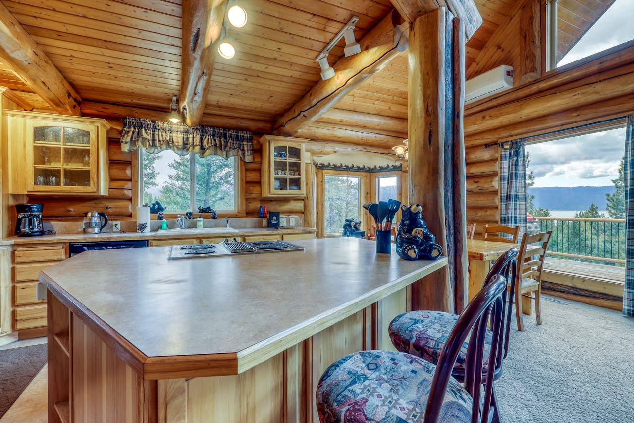 Cascade Lakeview Log Cabin 1 BD Vacation Rental in Cascade, ID Vacasa