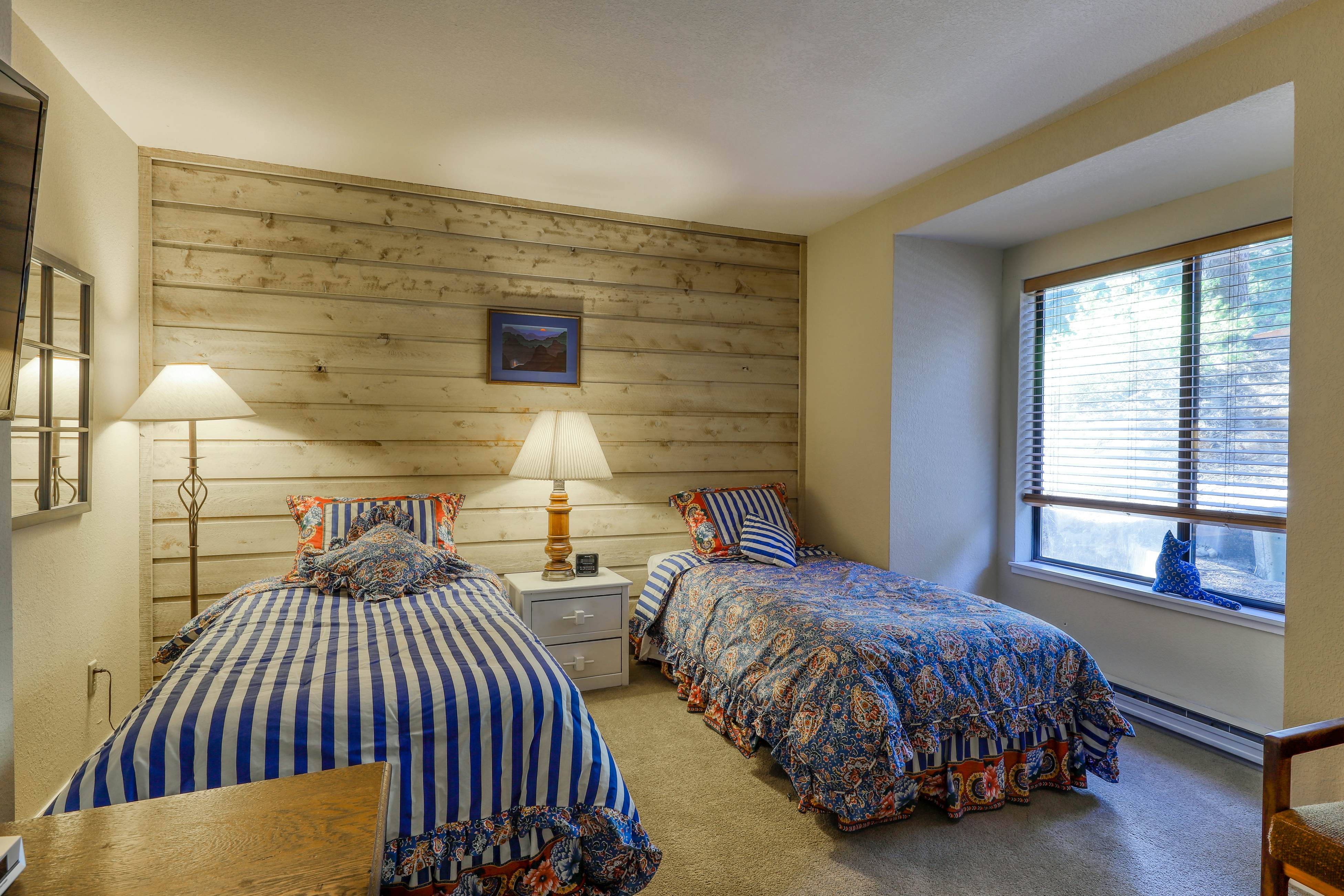 Huntington Lair Condominium