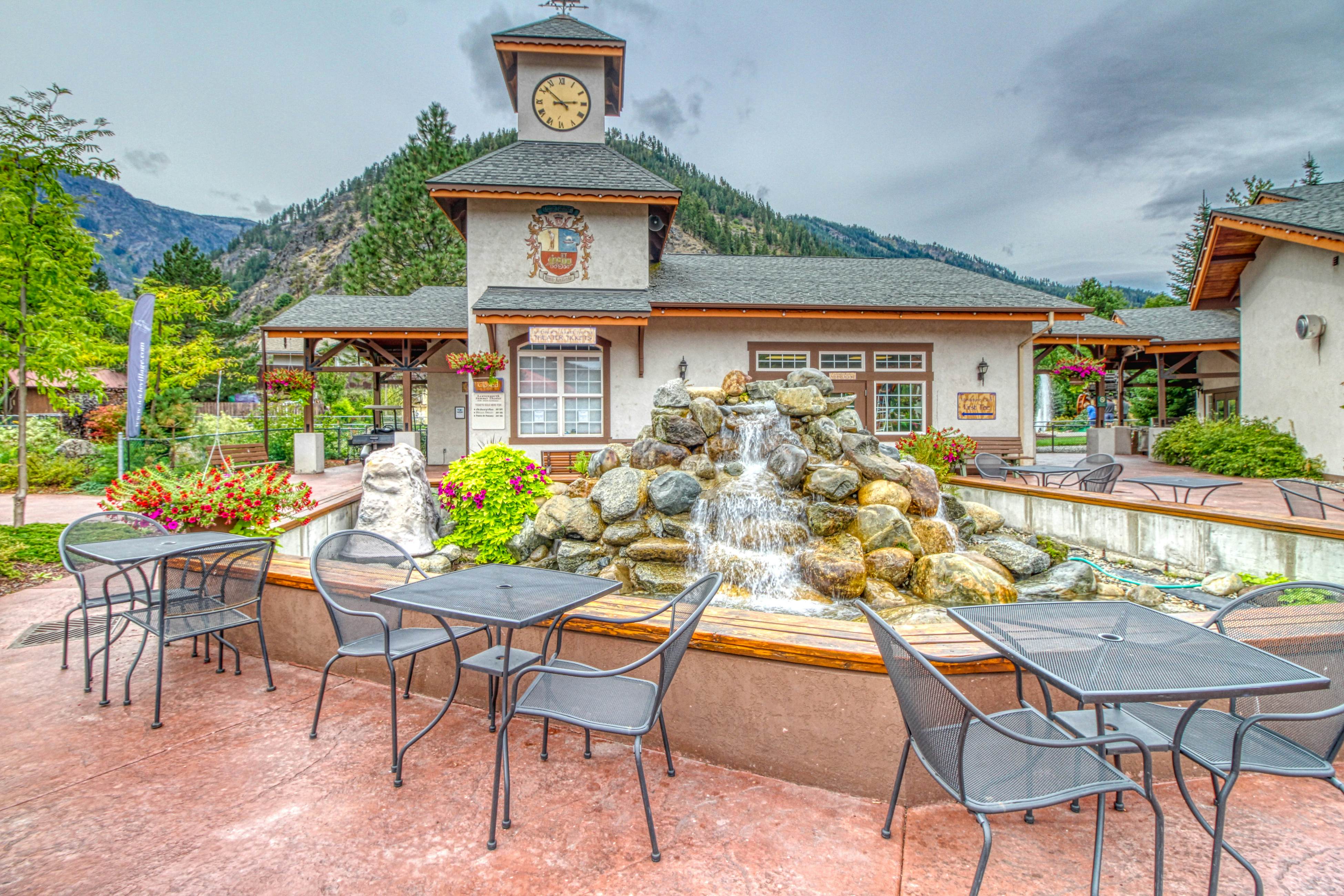 Icicle Village Resort 508 - Alpine Aurora