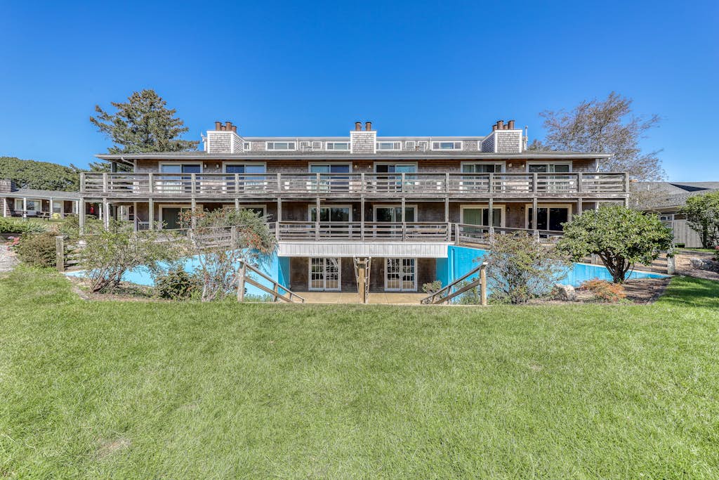 The Island Inn On Martha S Vineyard Vacation Rentals Vacasa