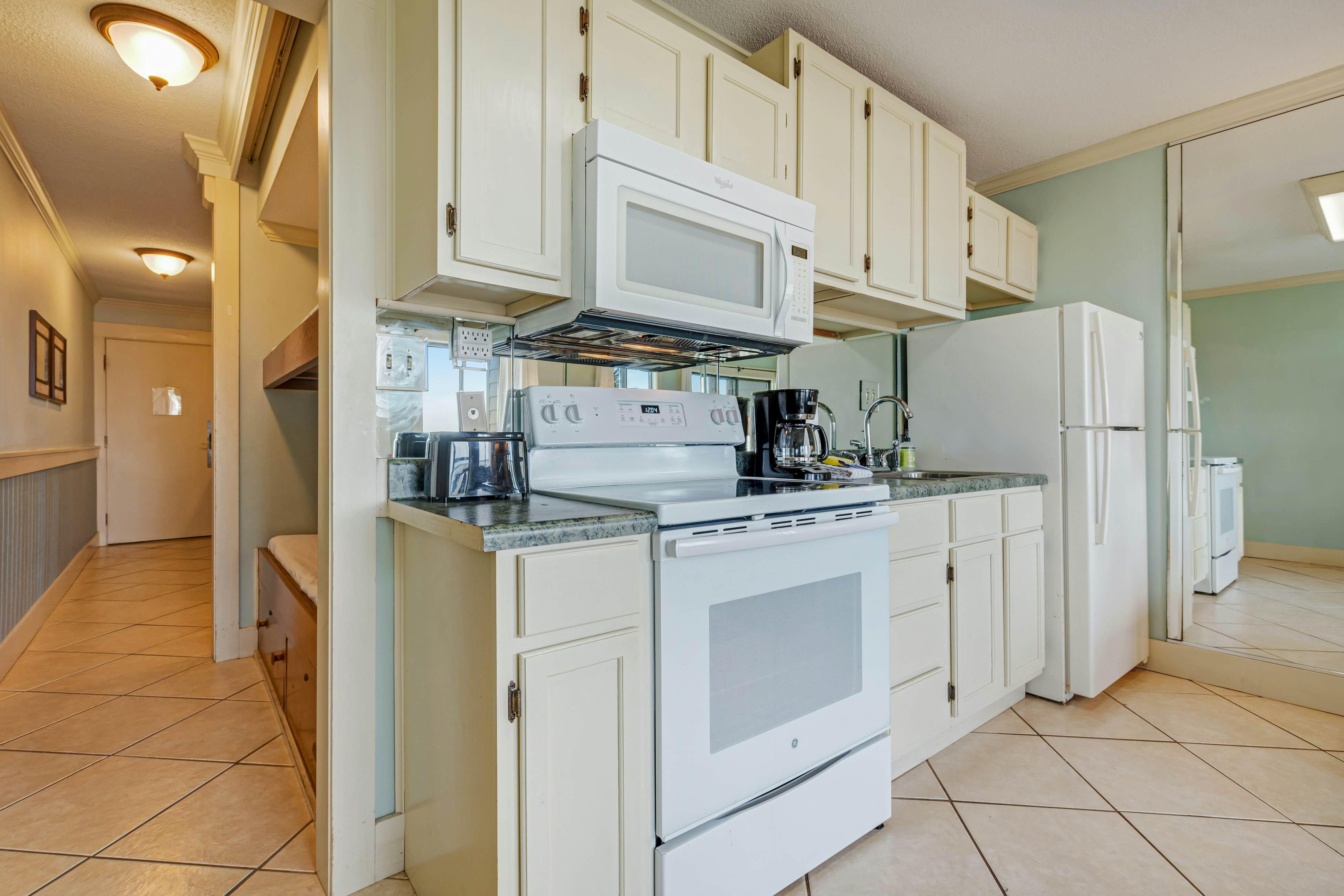 Plantation East #2104