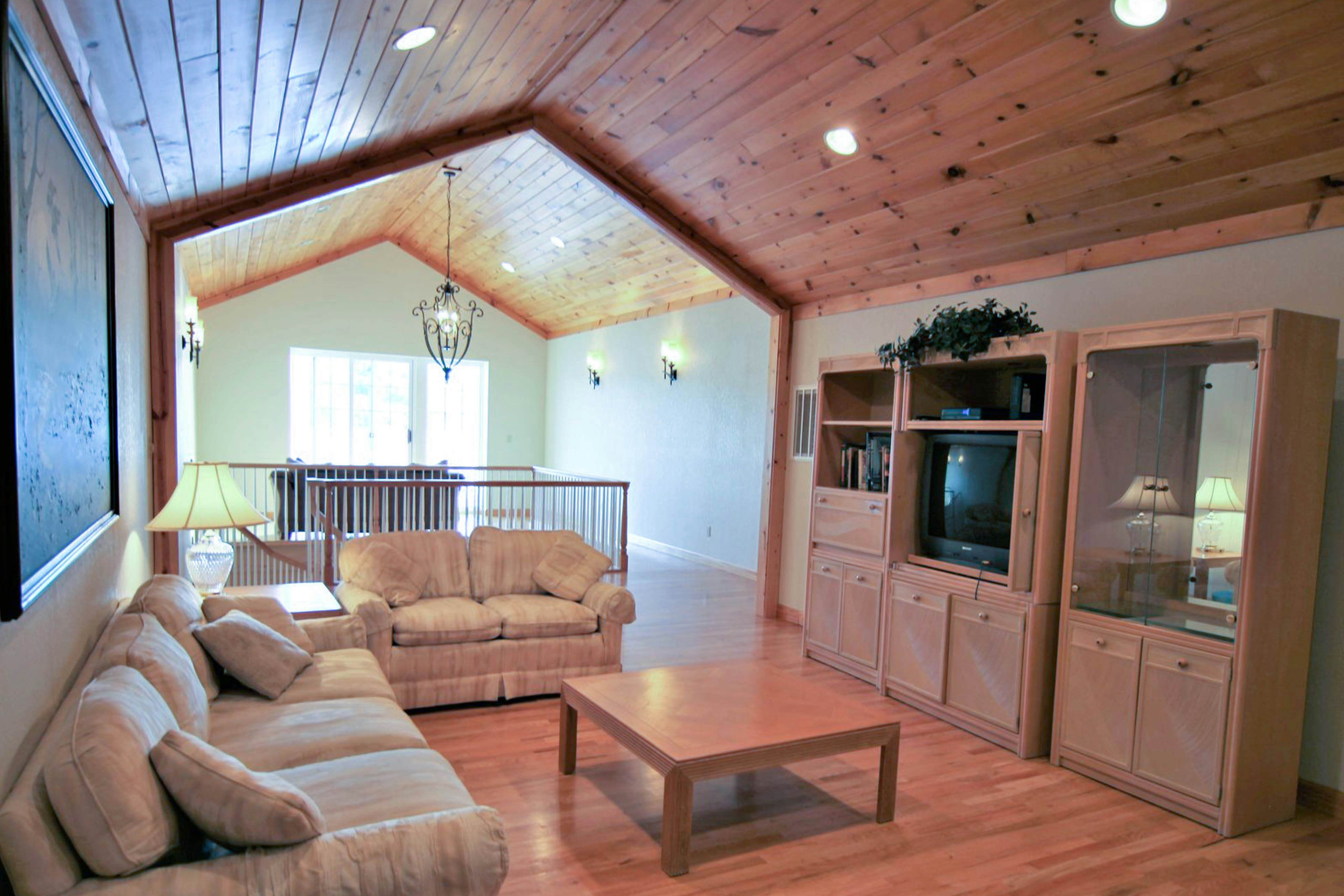 Marina Vista 9 BD Penn Yan, NY Vacation Rental Vacasa