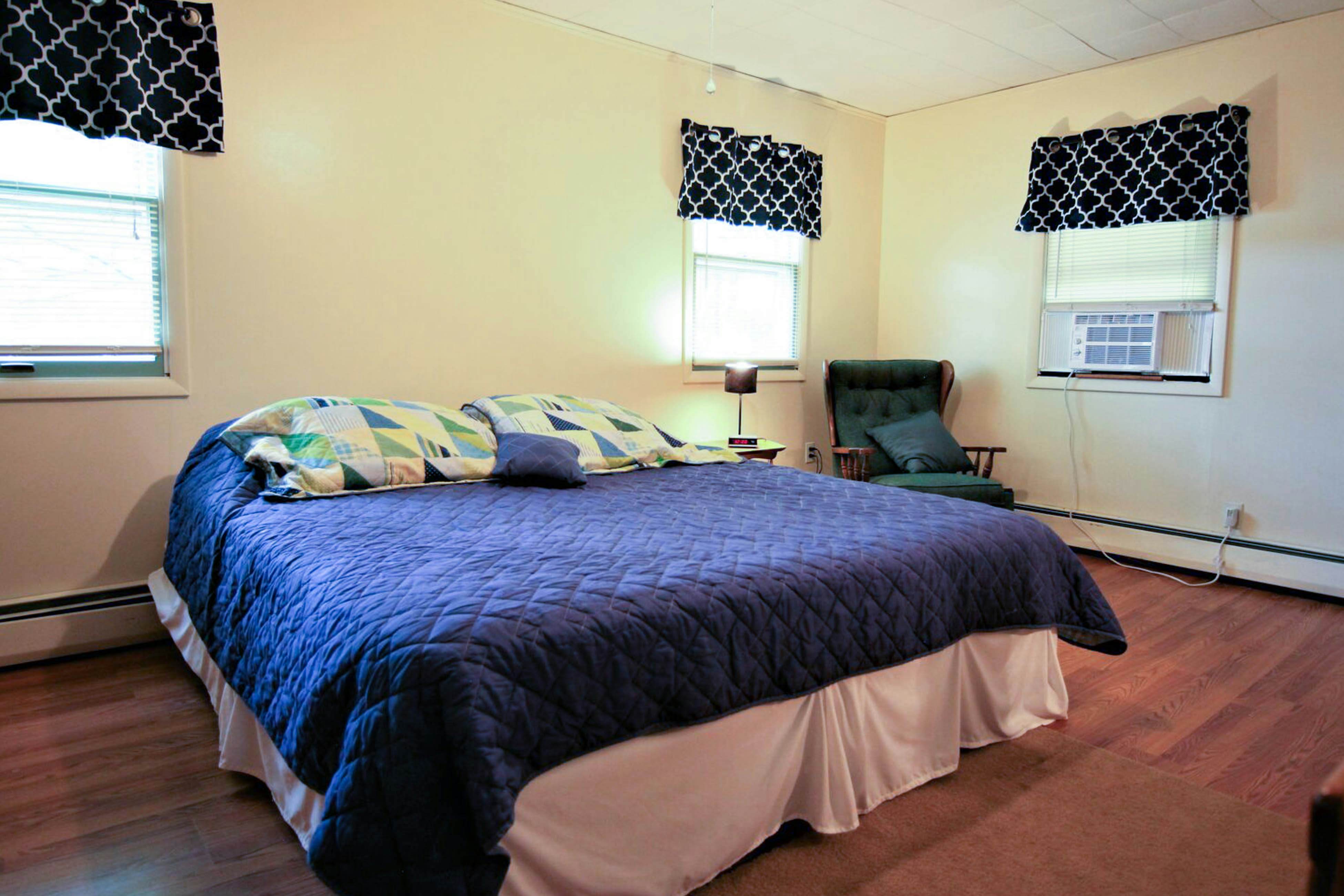 Marina Vista 9 BD Penn Yan, NY Vacation Rental Vacasa