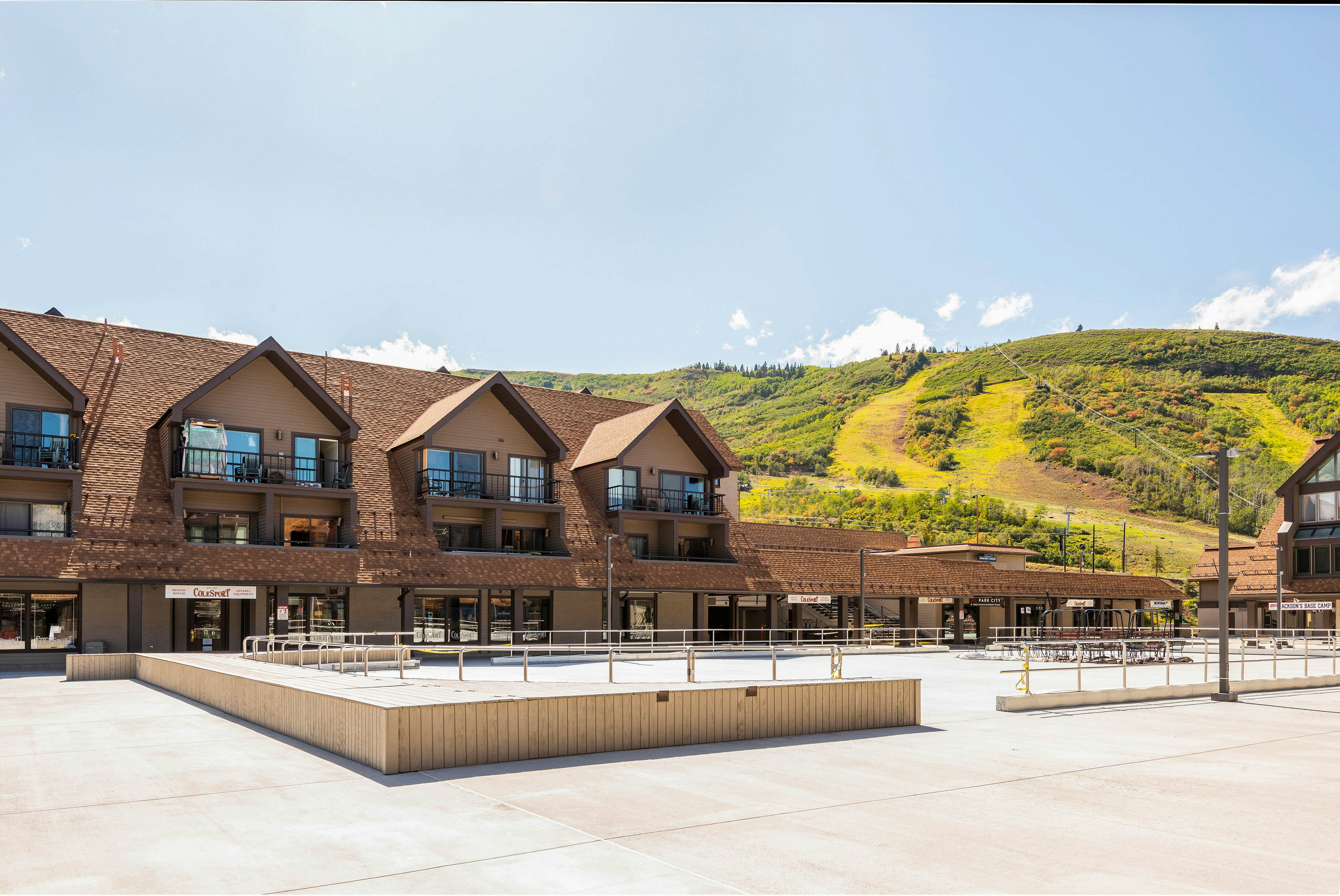 SKI-IN/SKI-OUT MOUNTAIN VILLAGE STUDIO #225