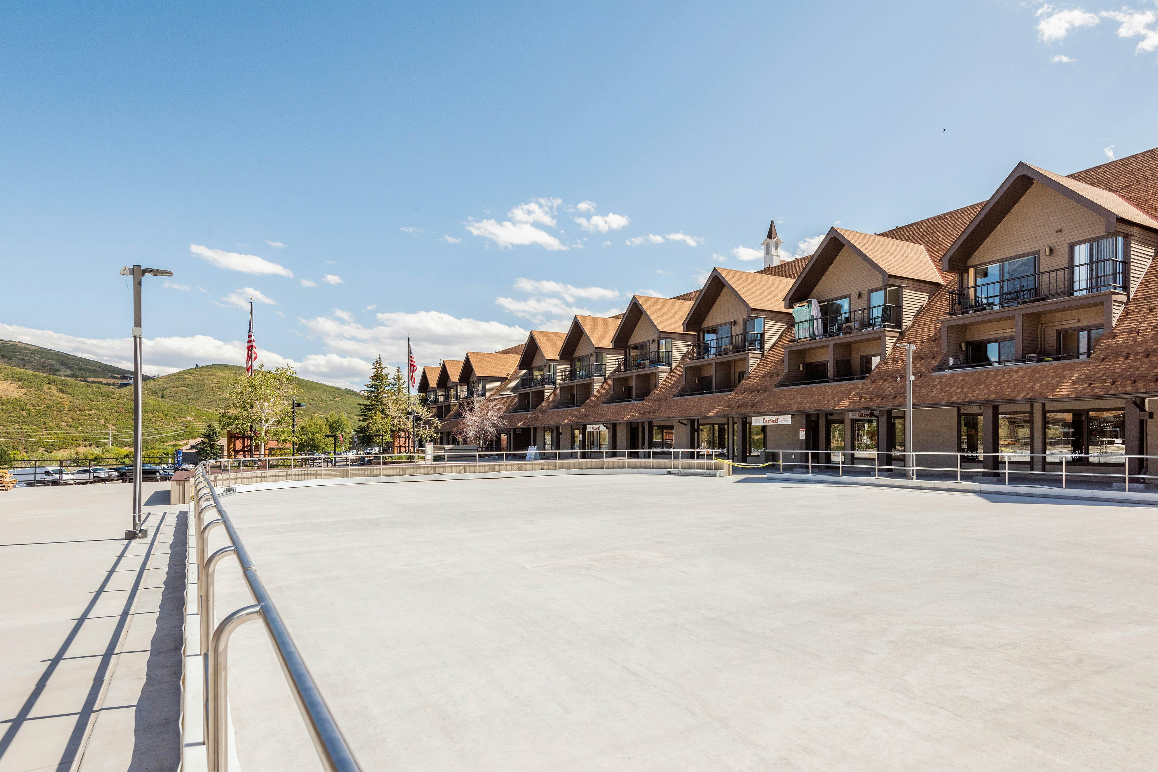 SKI-IN/SKI-OUT MOUNTAIN VILLAGE STUDIO #225