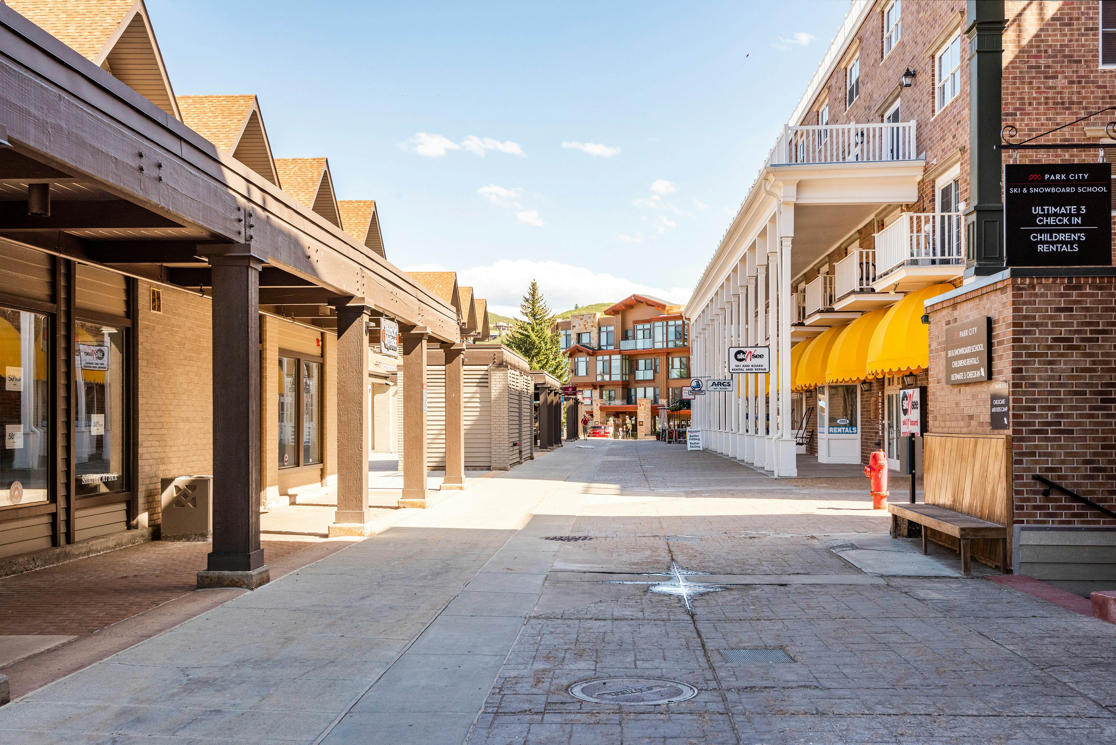 SKI-IN/SKI-OUT MOUNTAIN VILLAGE STUDIO #225