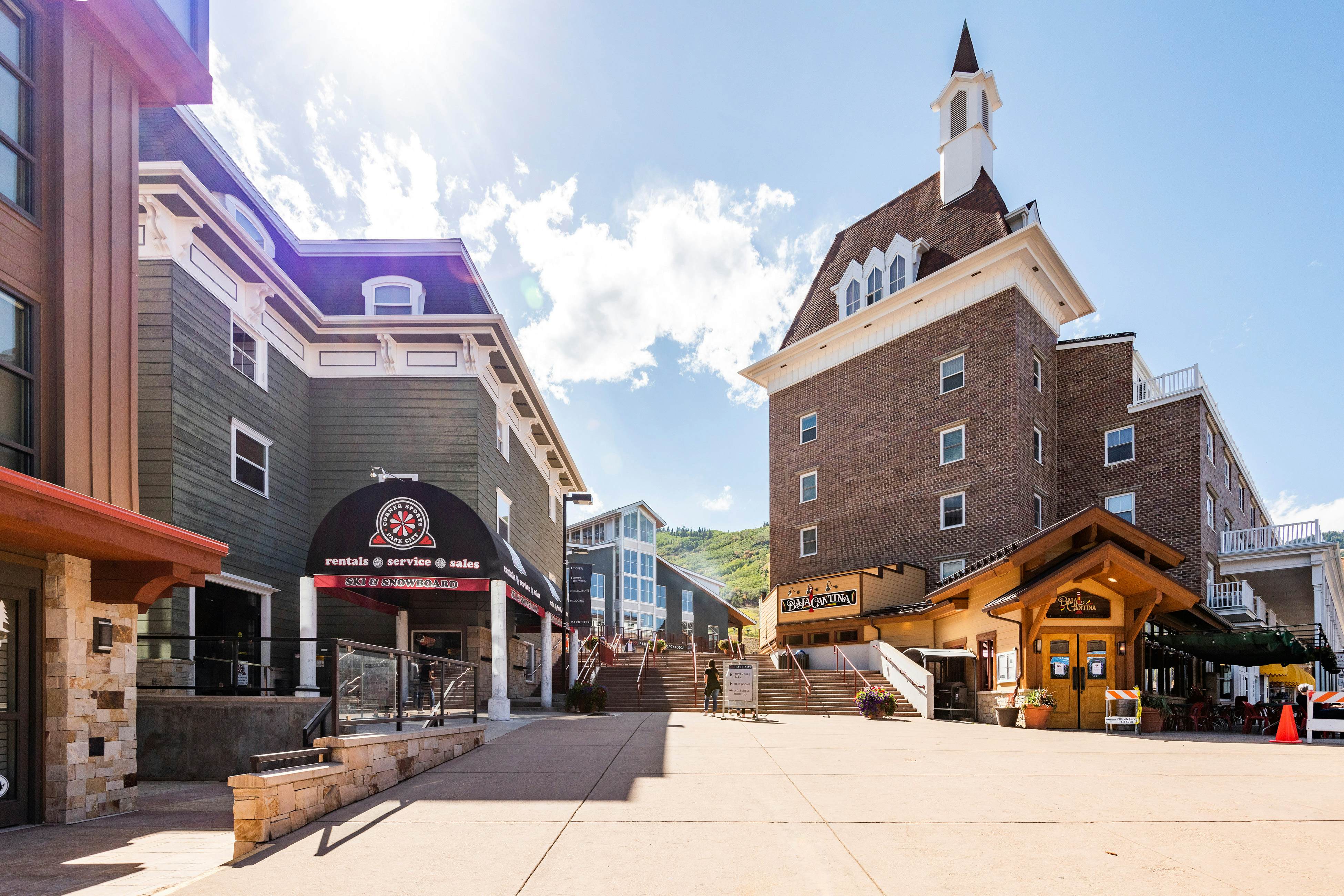 SKI-IN/SKI-OUT MOUNTAIN VILLAGE STUDIO #225