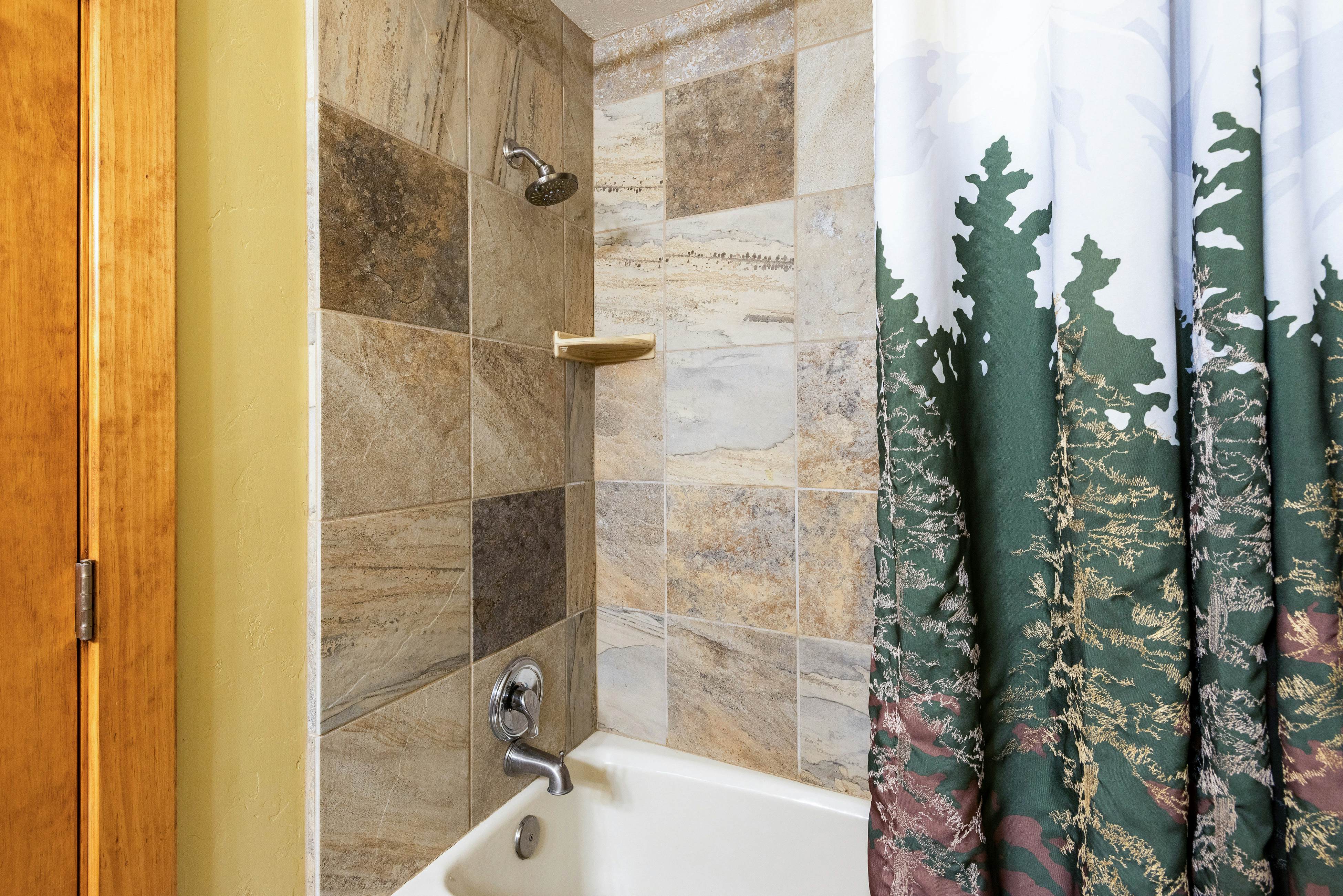 SKI-IN/SKI-OUT MOUNTAIN VILLAGE STUDIO #225