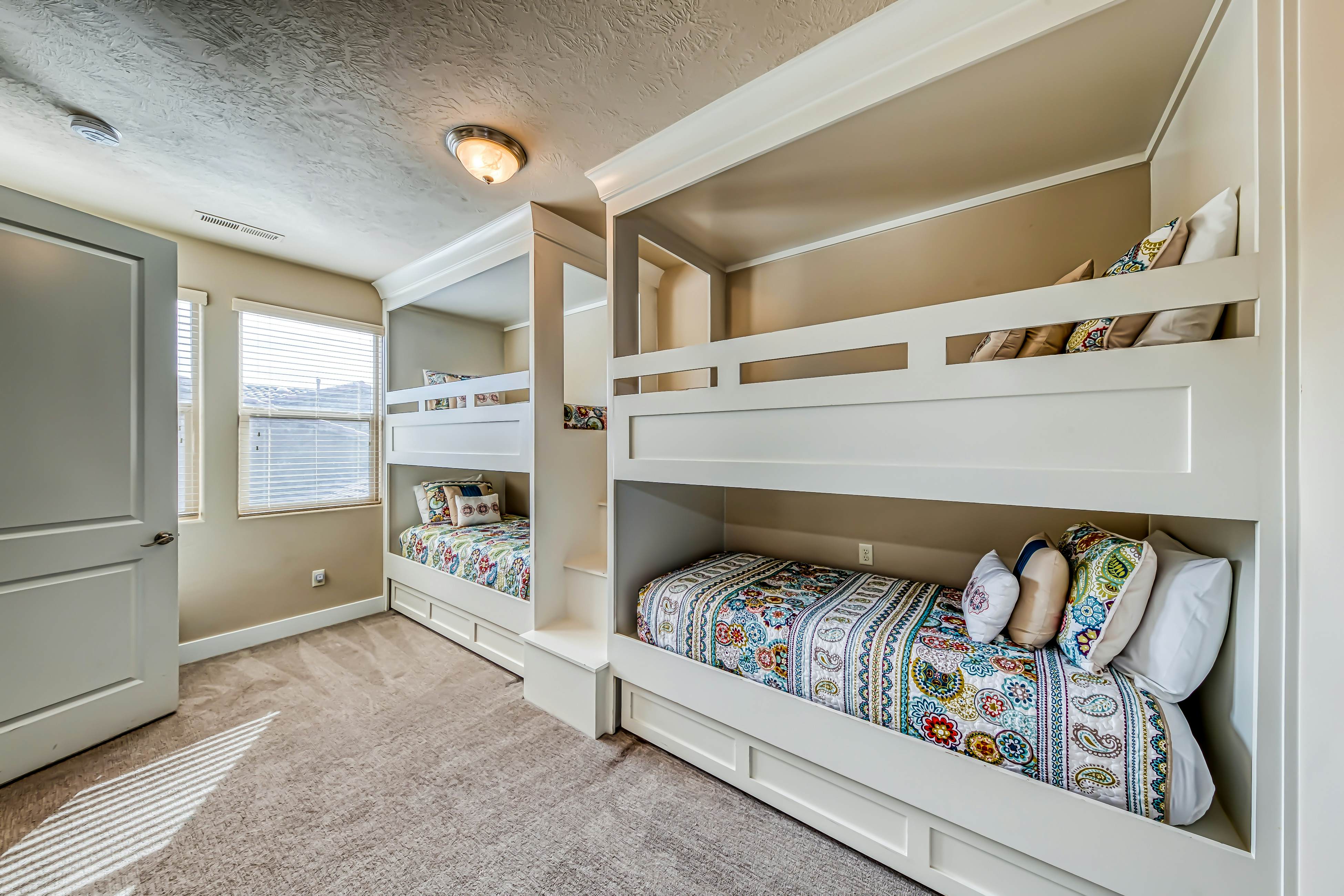 Legacy Land - Paradise Village #70