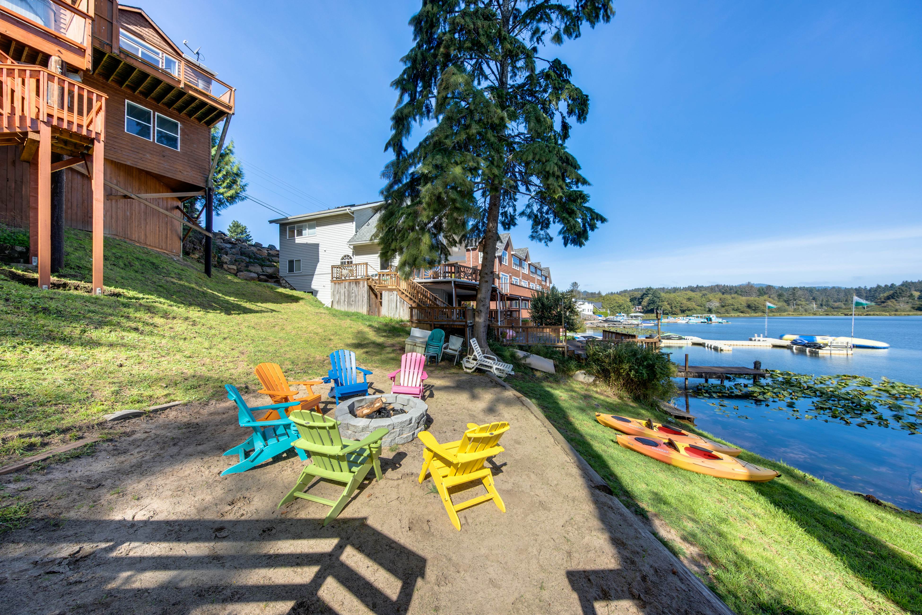 The Oasis on Devils Lake 3 BD Lincoln City, OR Vacation Rental Vacasa