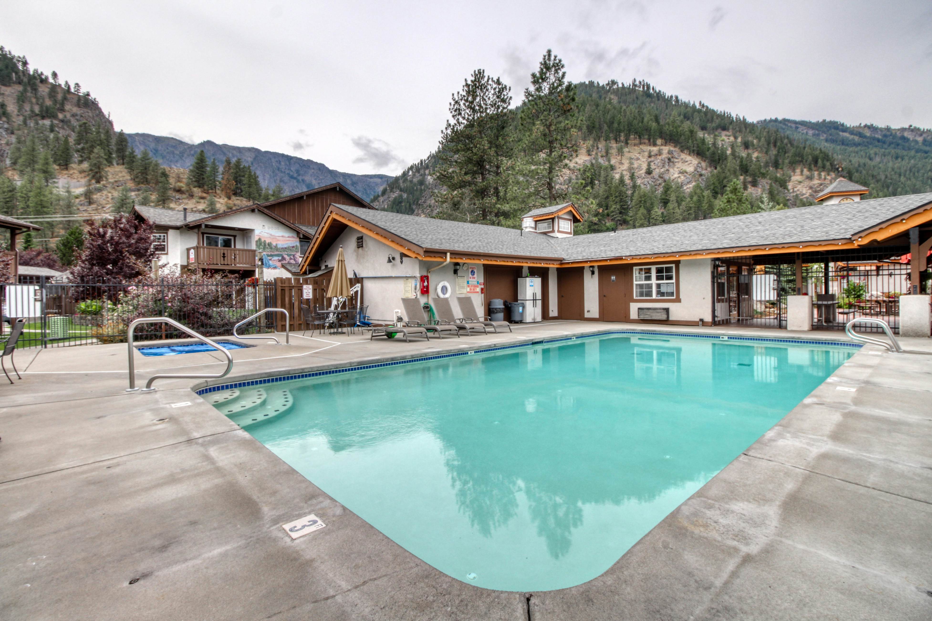 Icicle Village Resort 507 - Alpenglow Condo