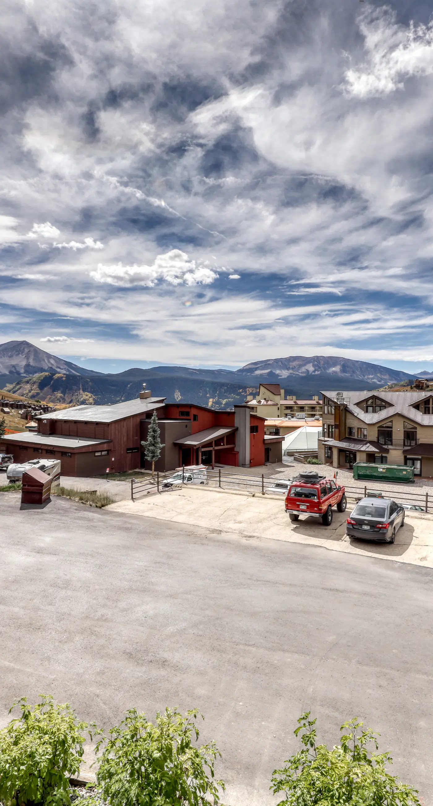 Beautiful Mountain View Condo