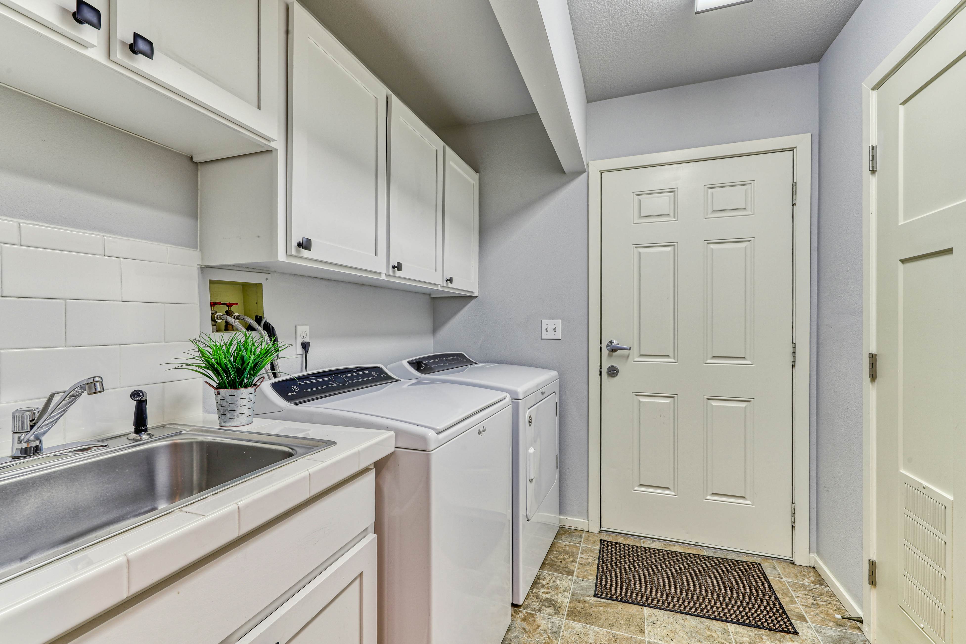 Perfectly Placed Plum Cottage