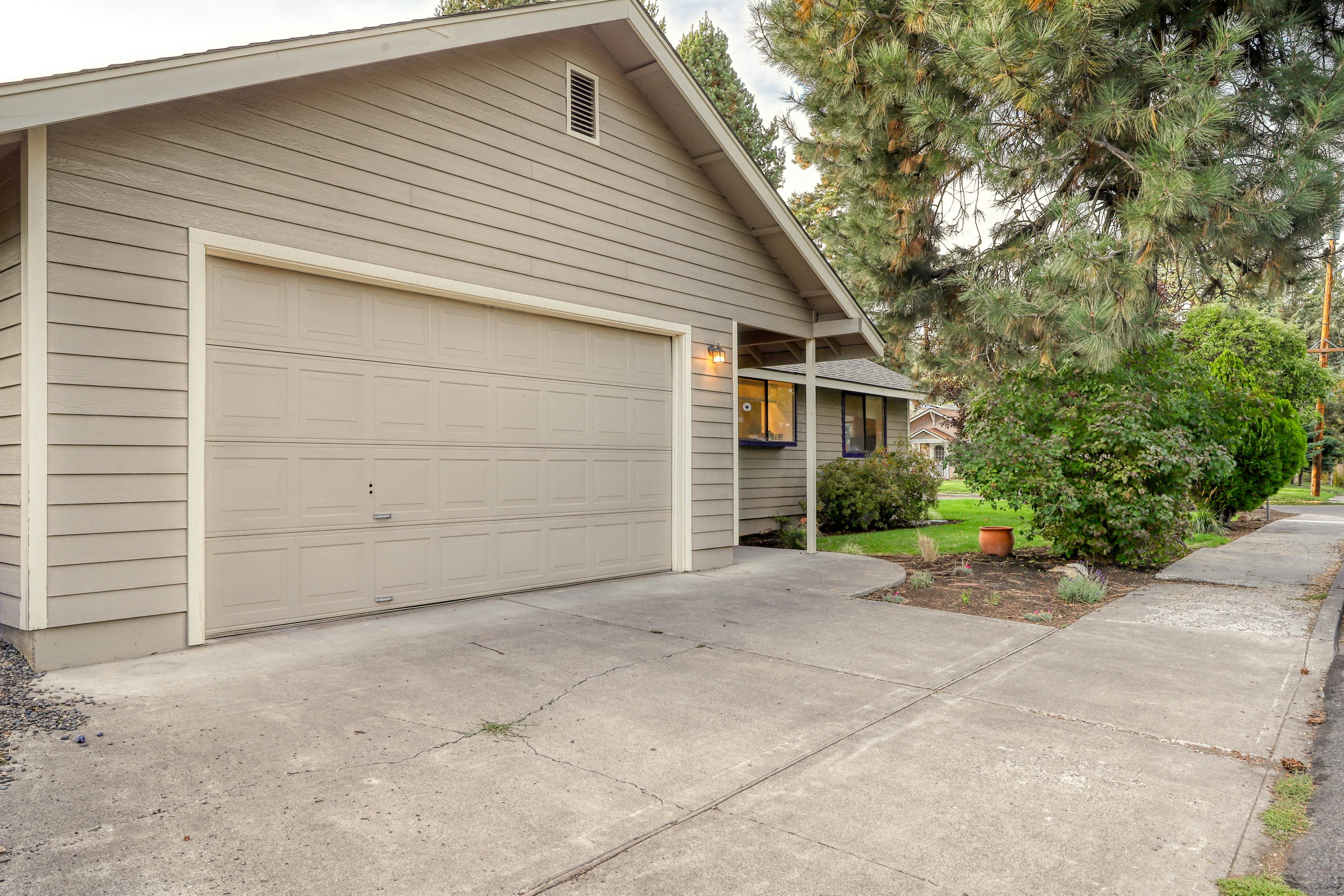 Perfectly Placed Plum Cottage