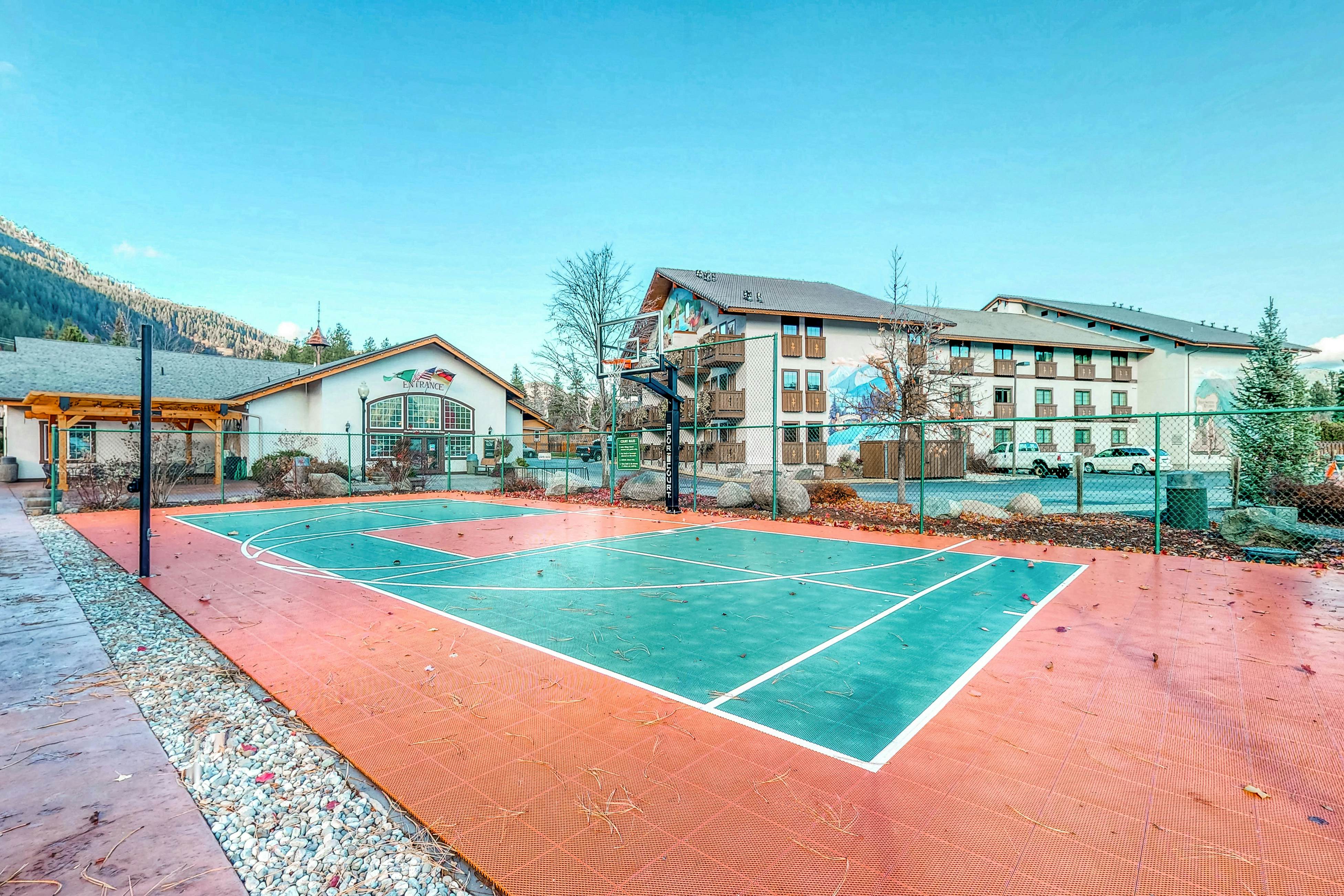 Icicle Village Resort 402 - Juniper Studio