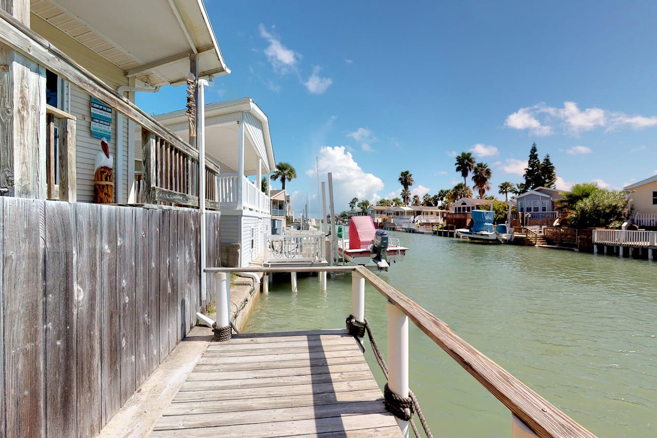 Long Island Village Unit 705 Clam 2 BD Vacation Rental in Port Isabel