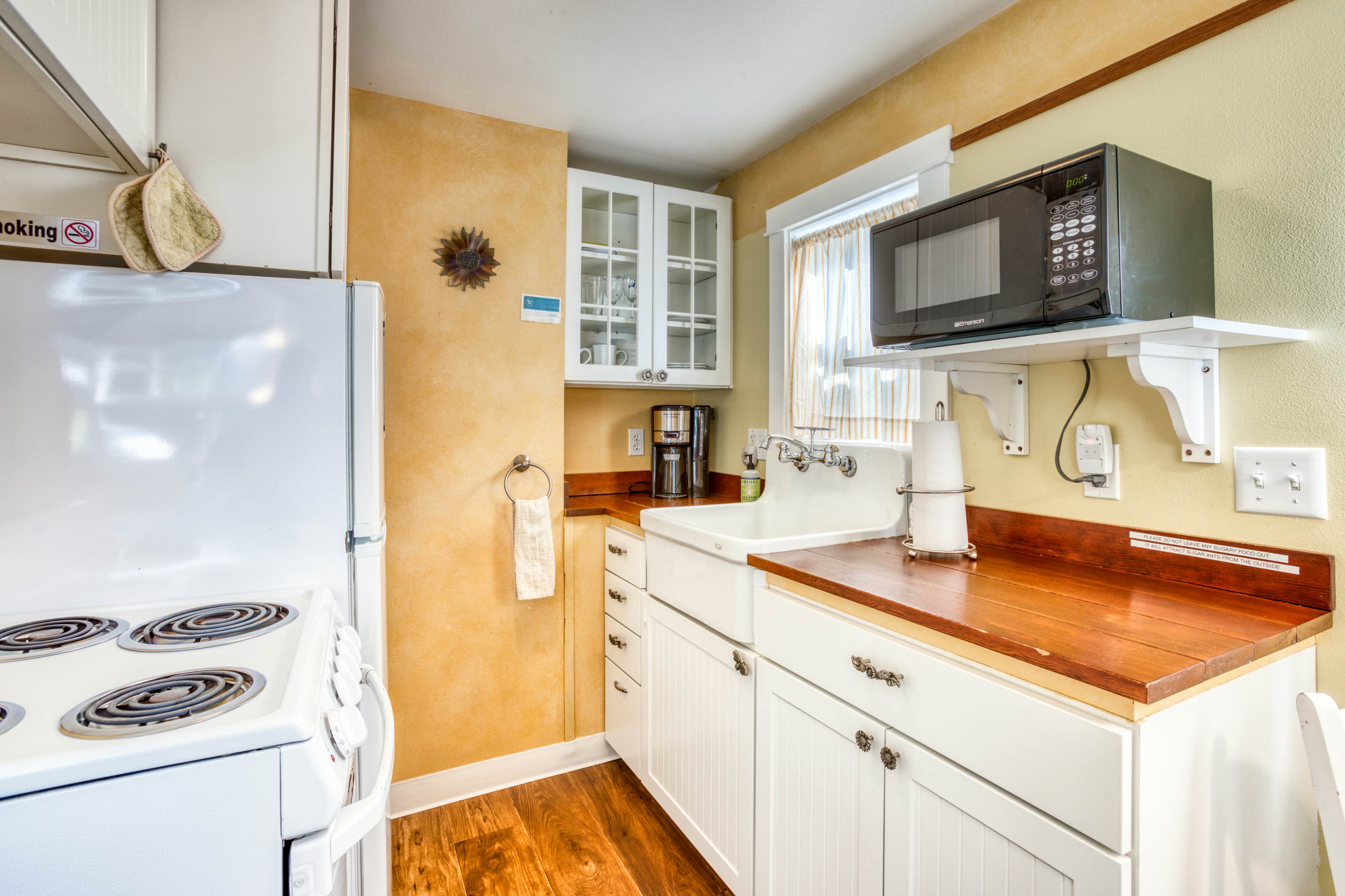 Hidden Villa Cottage #5 - The Sunflower Cottage