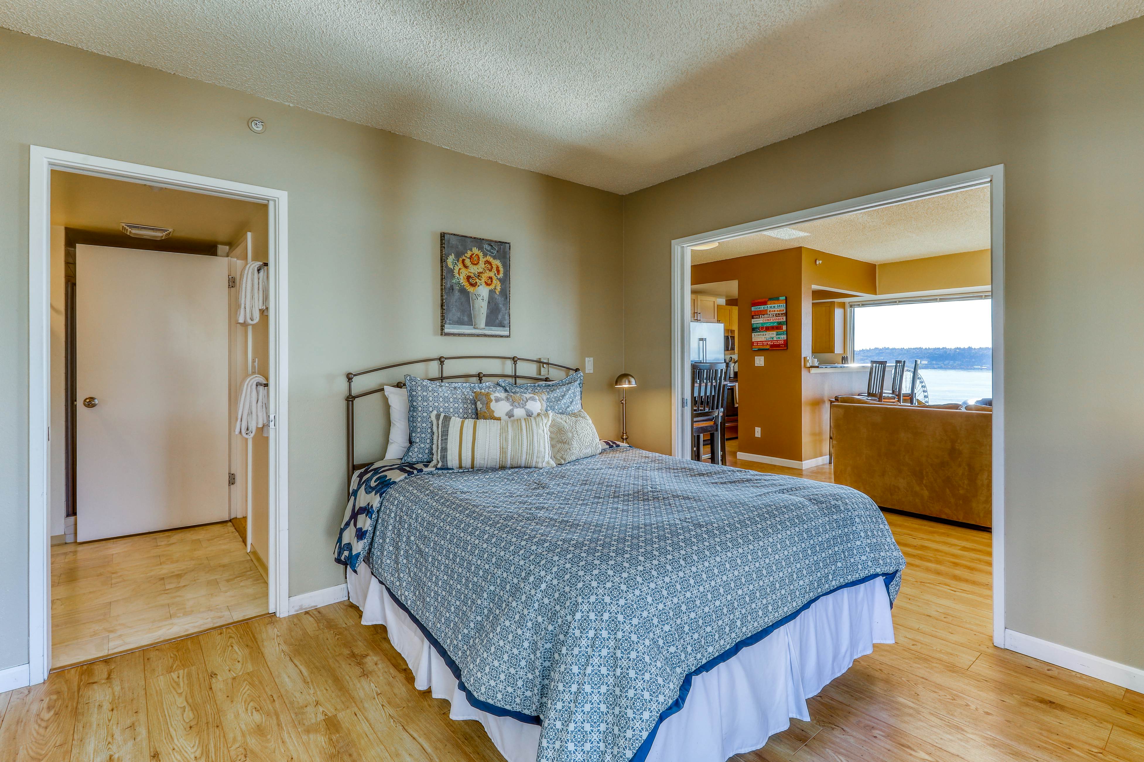 Newmark Tower Soundview Suite