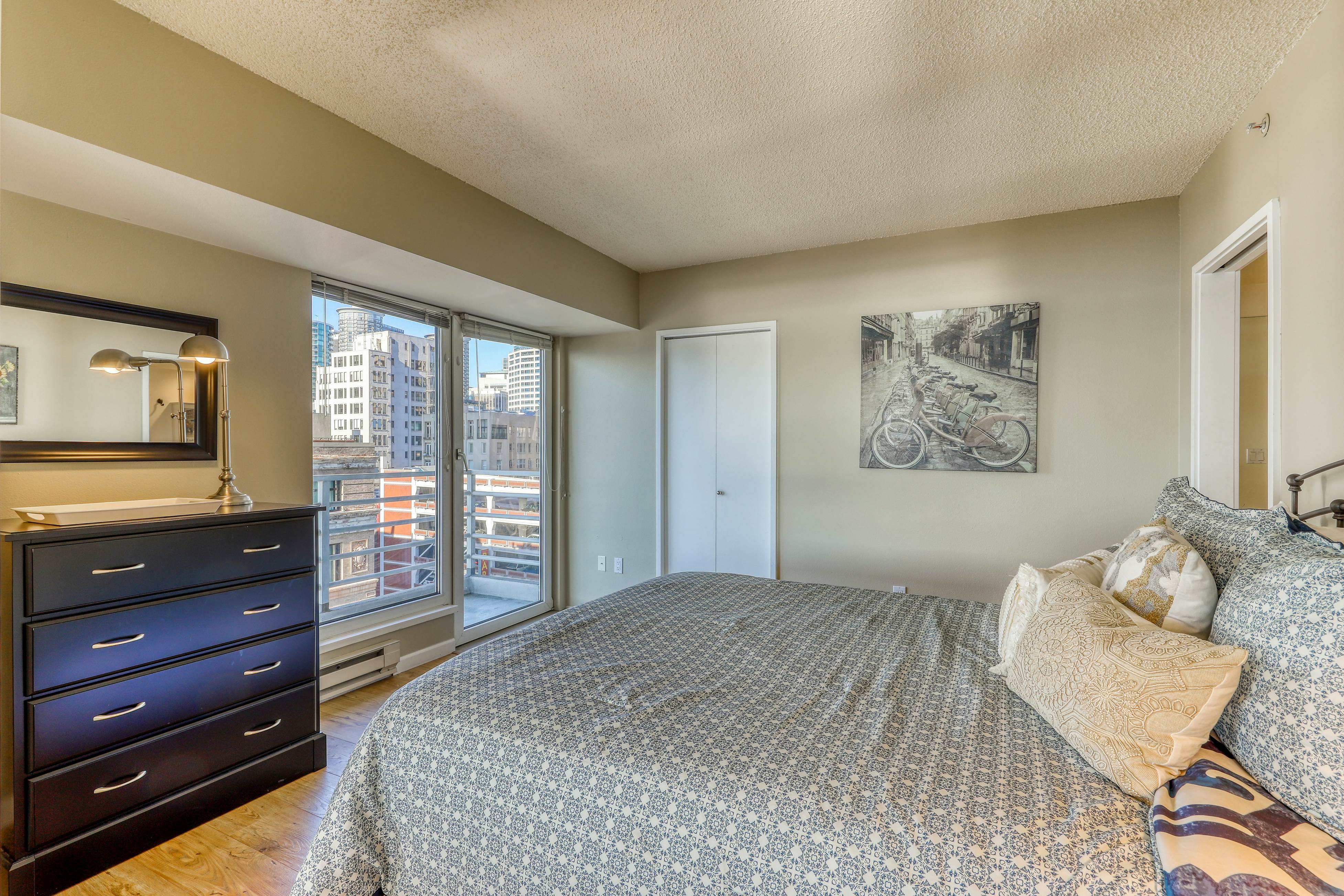 Newmark Tower Soundview Suite