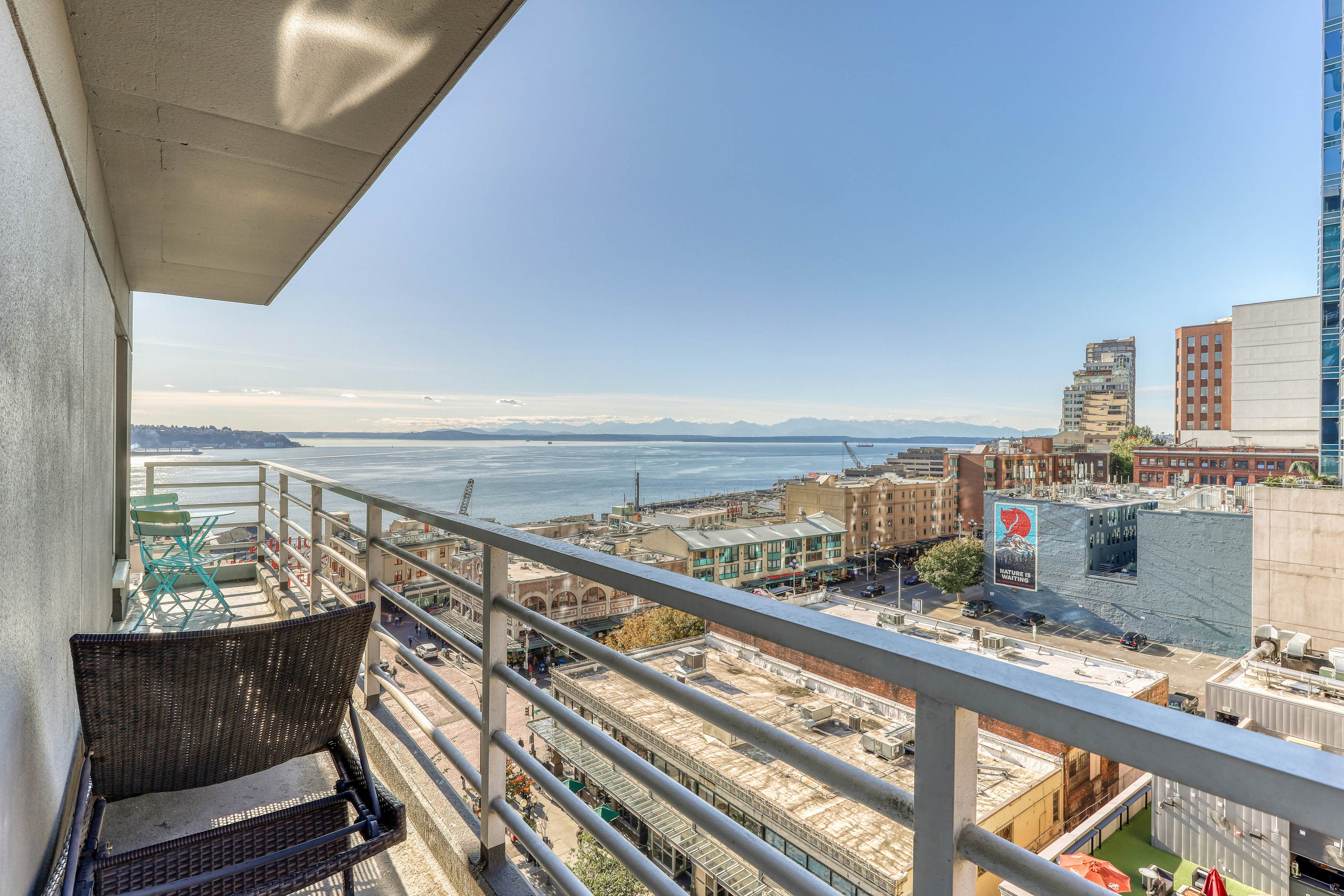 Newmark Tower Soundview Suite