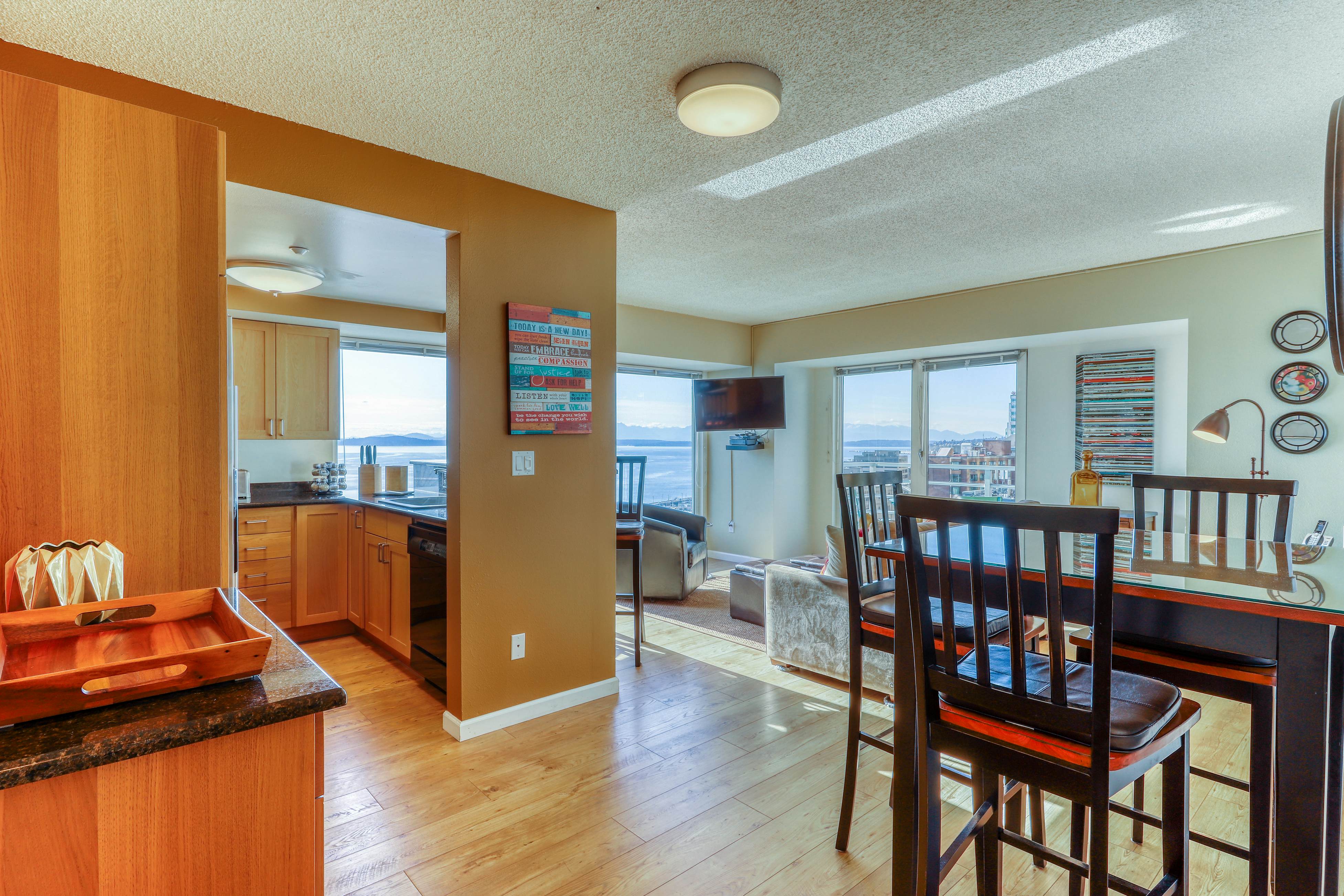 Newmark Tower Soundview Suite