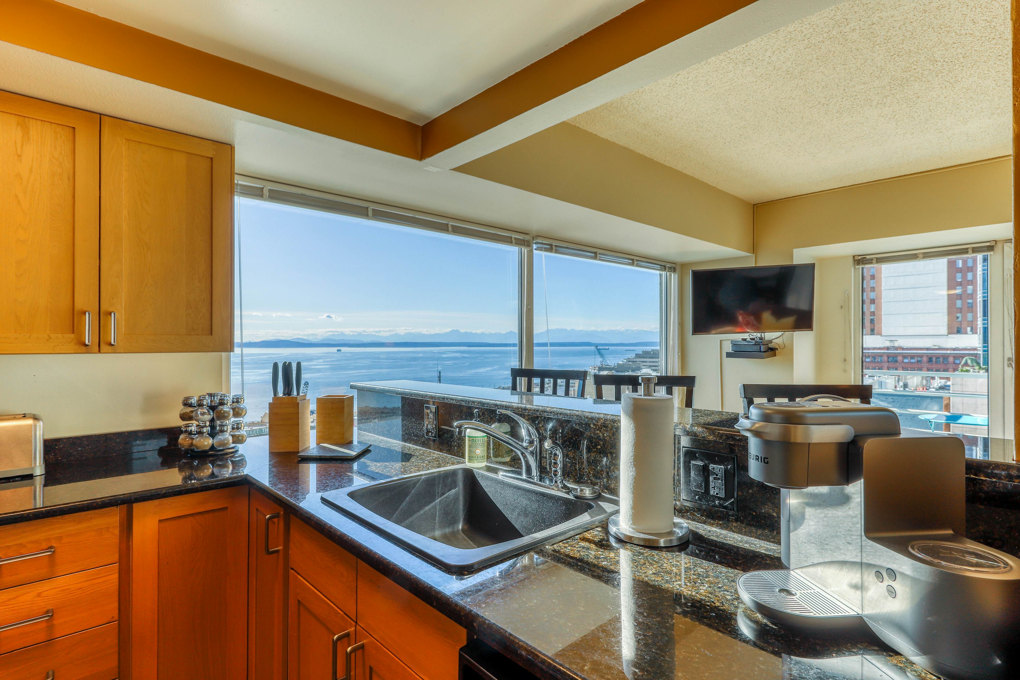 Newmark Tower Soundview Suite