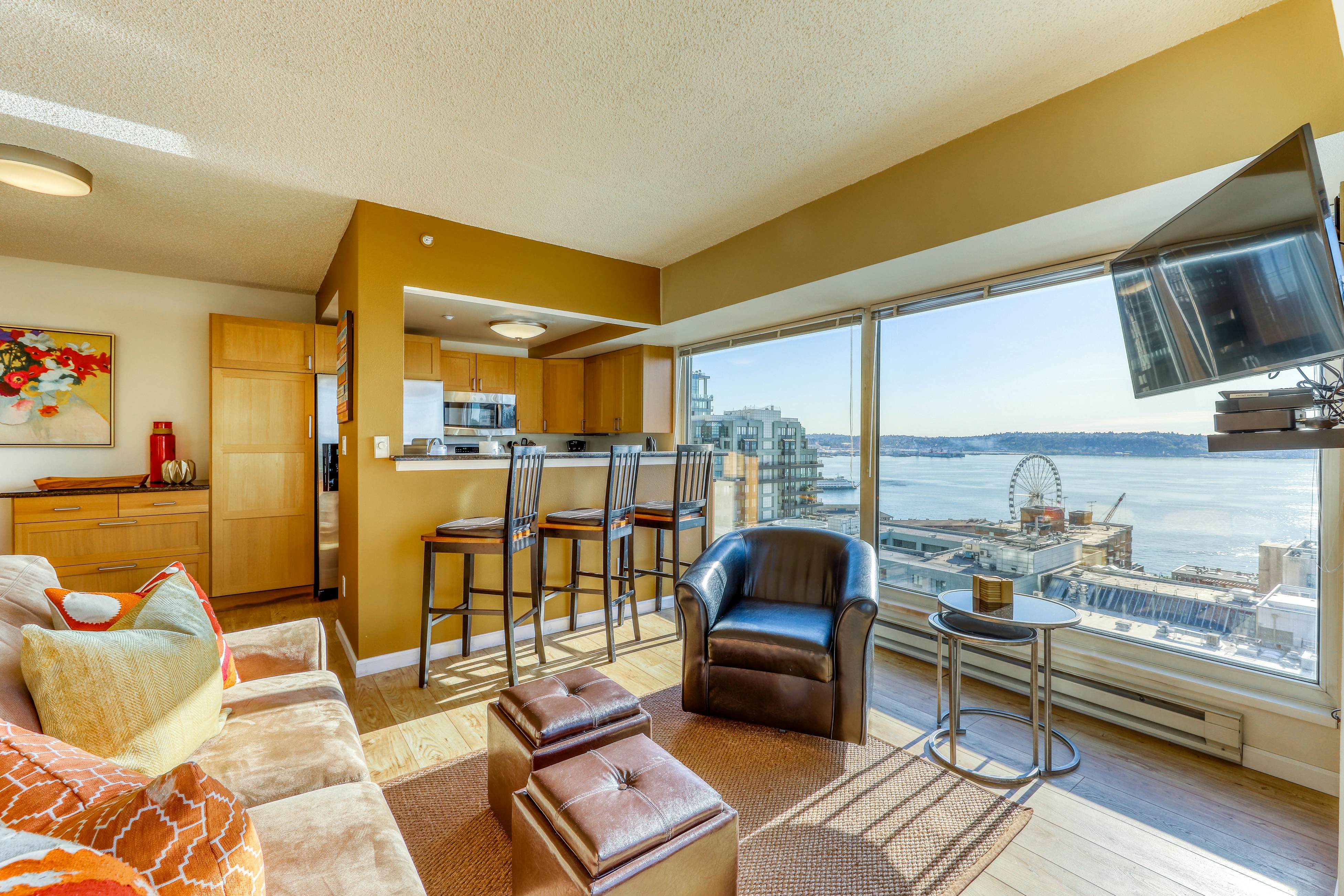 Newmark Tower Soundview Suite