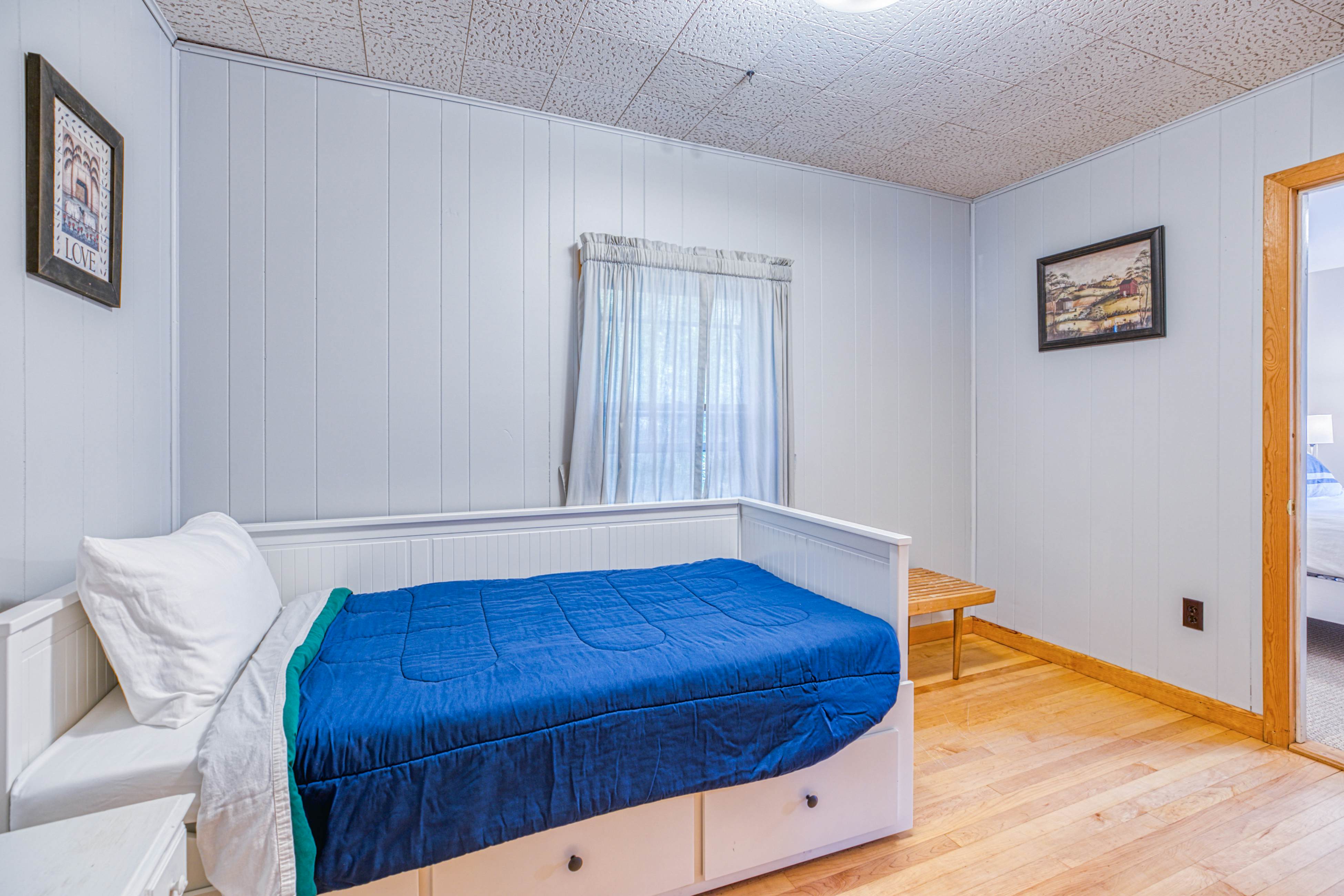 White Lobster Cottage