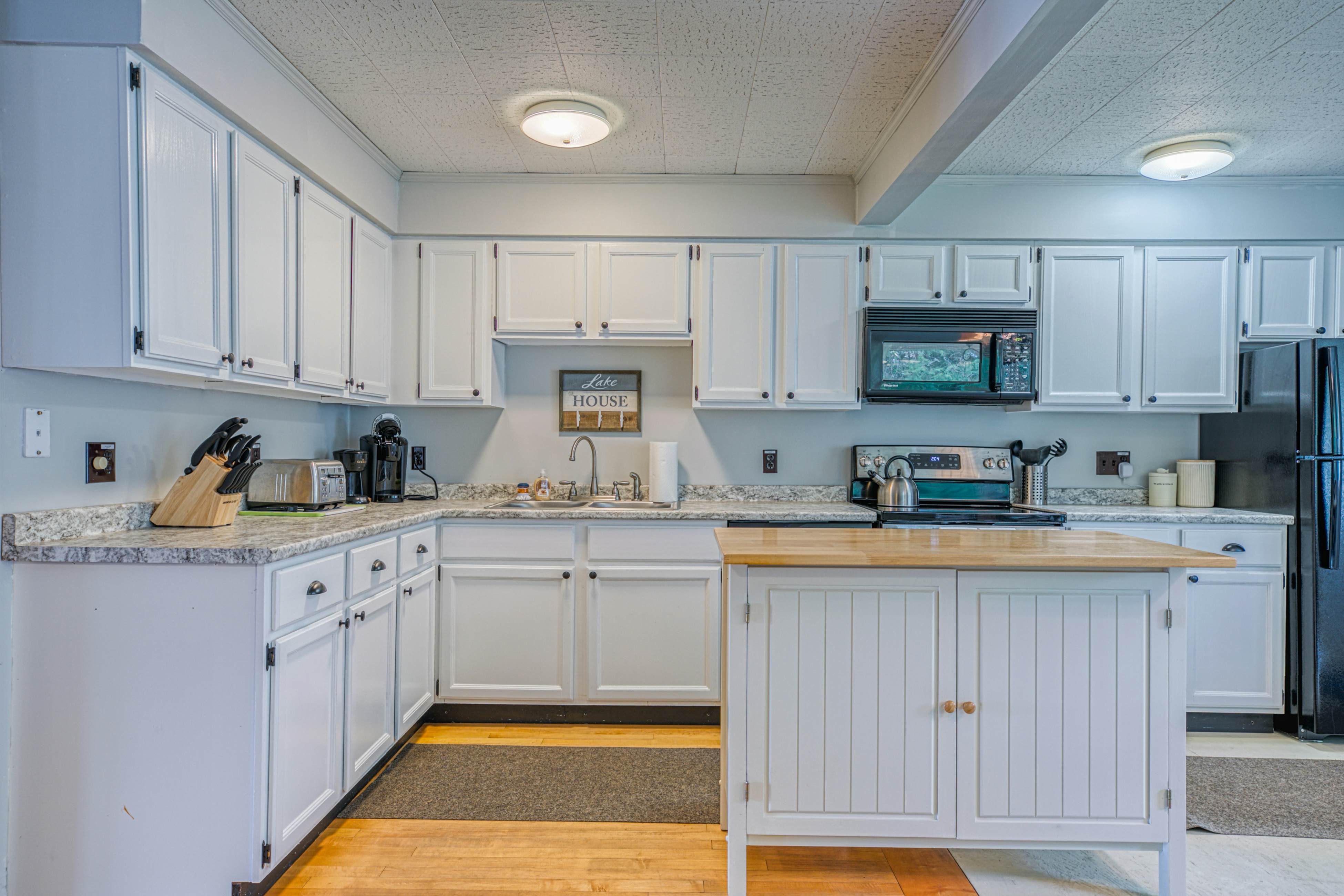 White Lobster Cottage