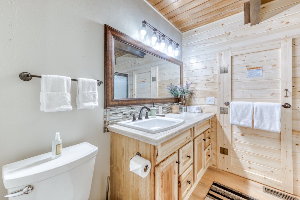 Welches Vacation Rentals, Cabin Rentals | Vacasa