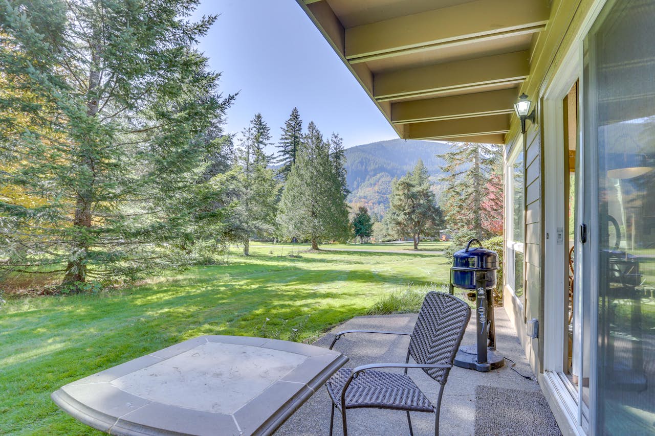 Fairway Condos Retreat 2 BD Vacation Rental in Welches, OR Vacasa