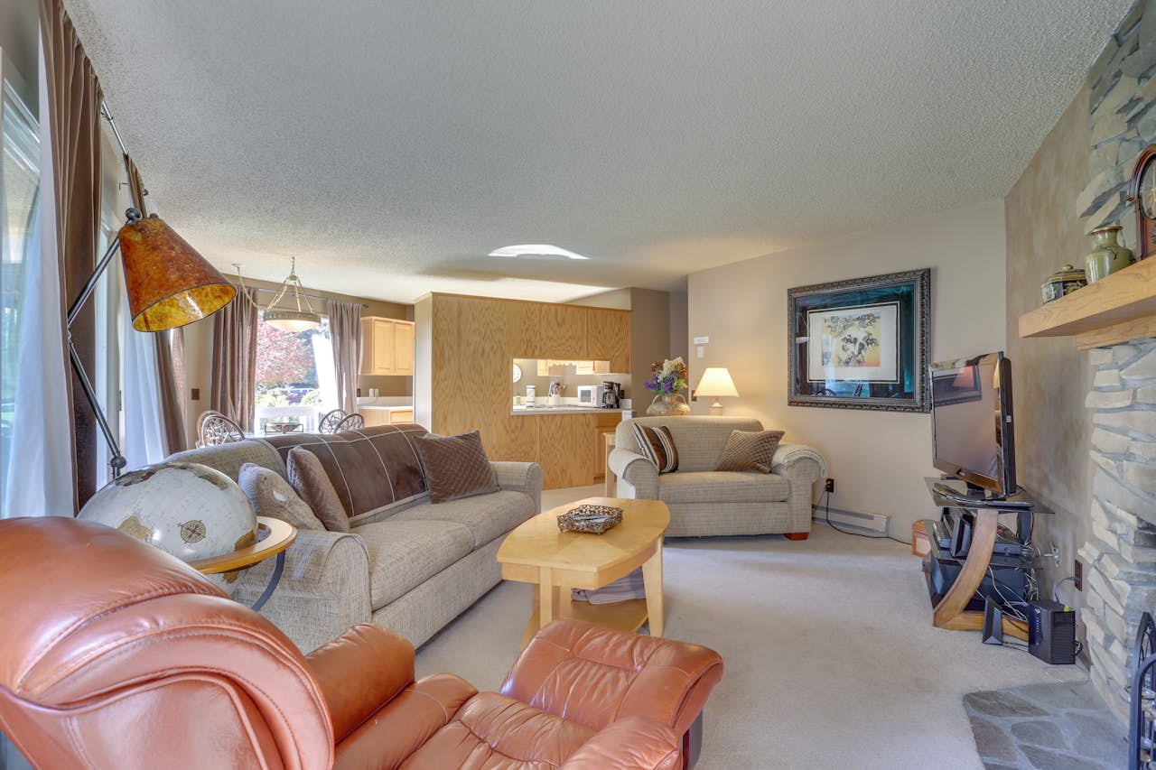 Fairway Condos Retreat 2 BD Vacation Rental in Welches, OR Vacasa