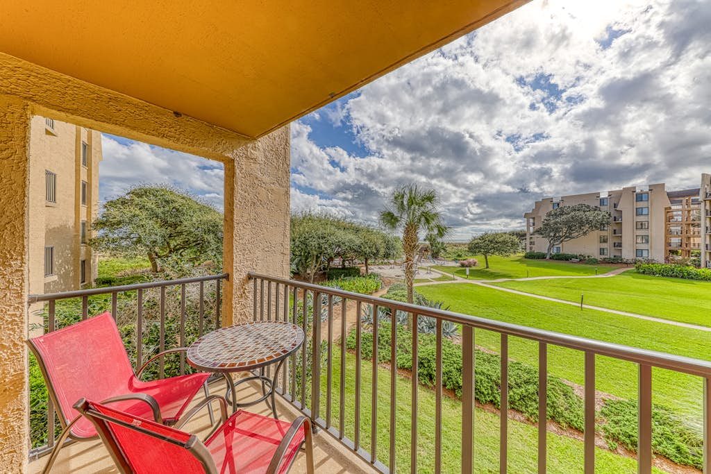Quiet Getaway with Pools, Hot tub, Tennis Courts, and Ocean Views — Hilton Head, SC — vacation rental