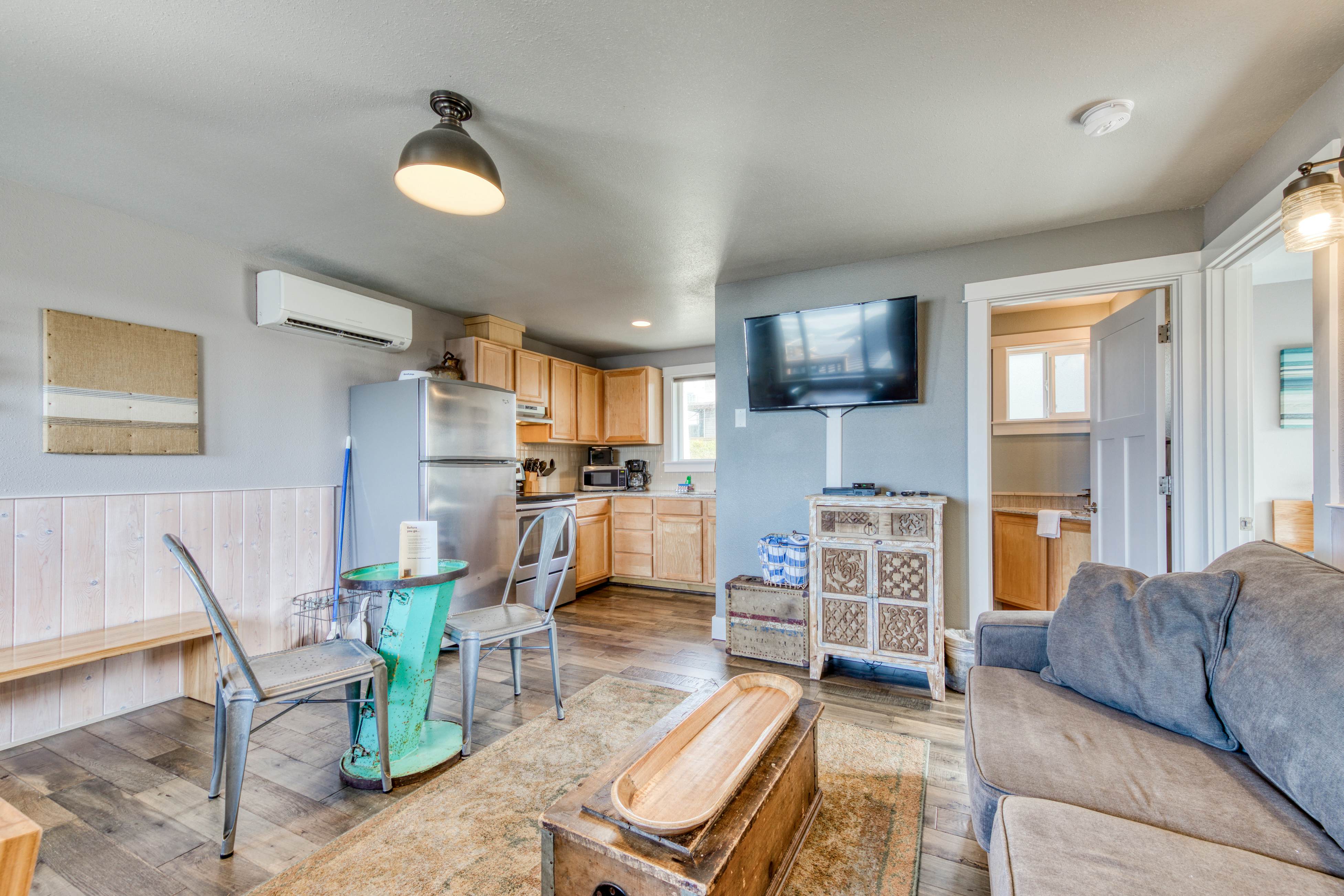 Oceanside Inn Vacation Rentals in Oceanside, Oregon Vacasa