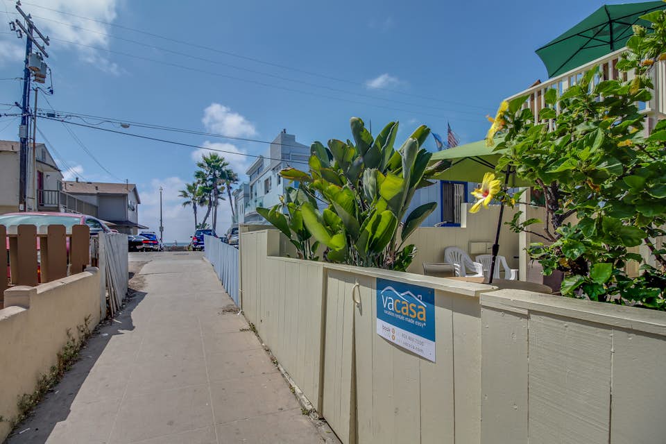 Mike's Place at the Beach 2 BD Vacation Rental in San Diego, CA Vacasa