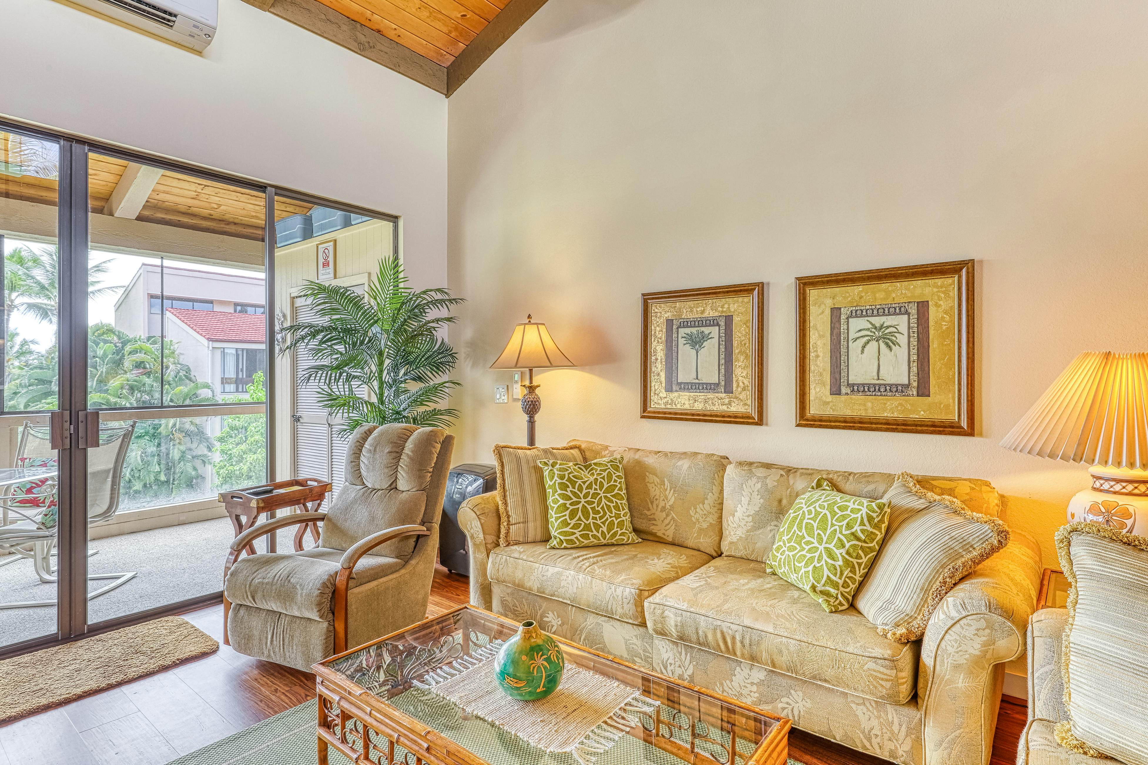 Keauhou Surf & Racquet 7-302