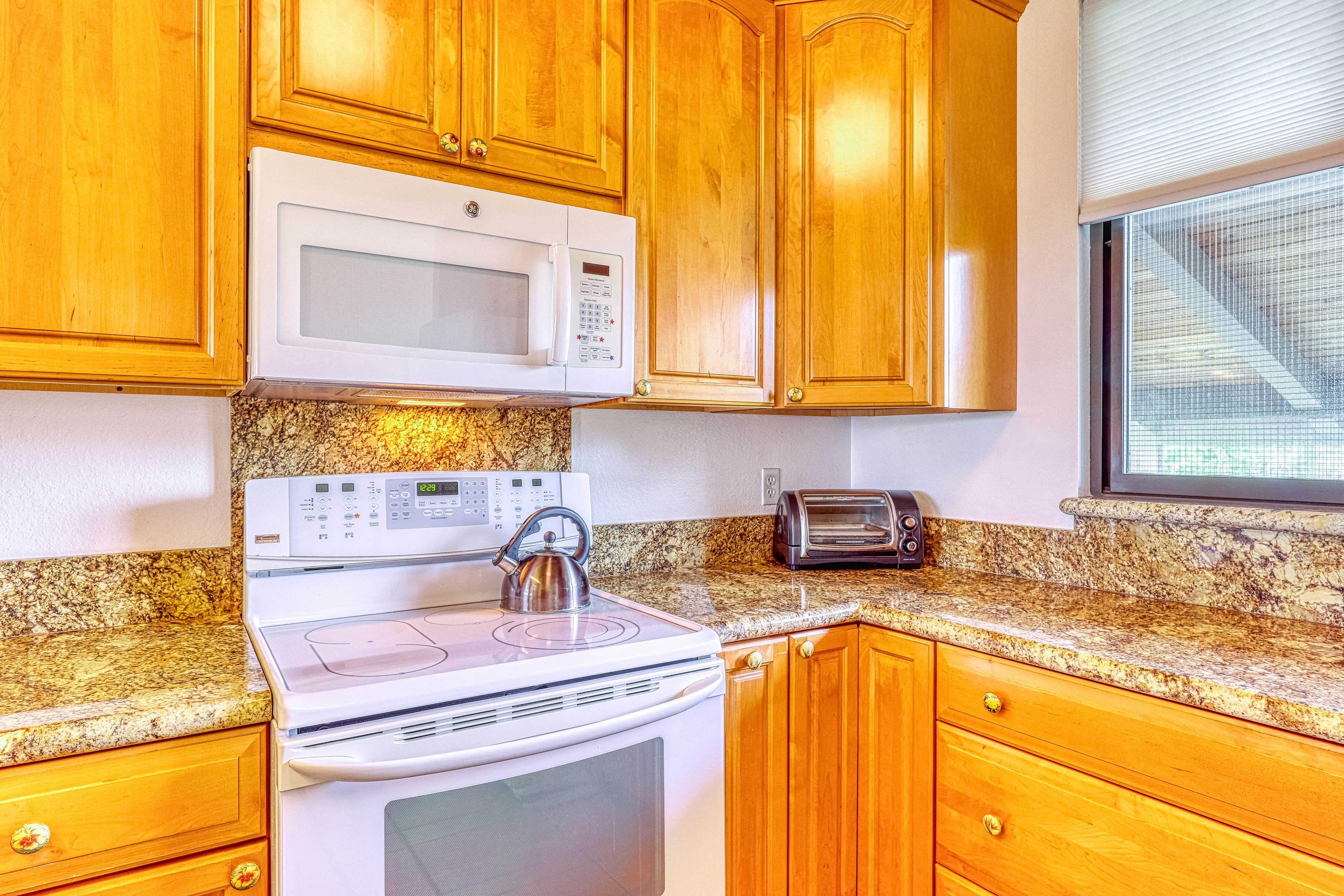 Keauhou Surf & Racquet 7-302