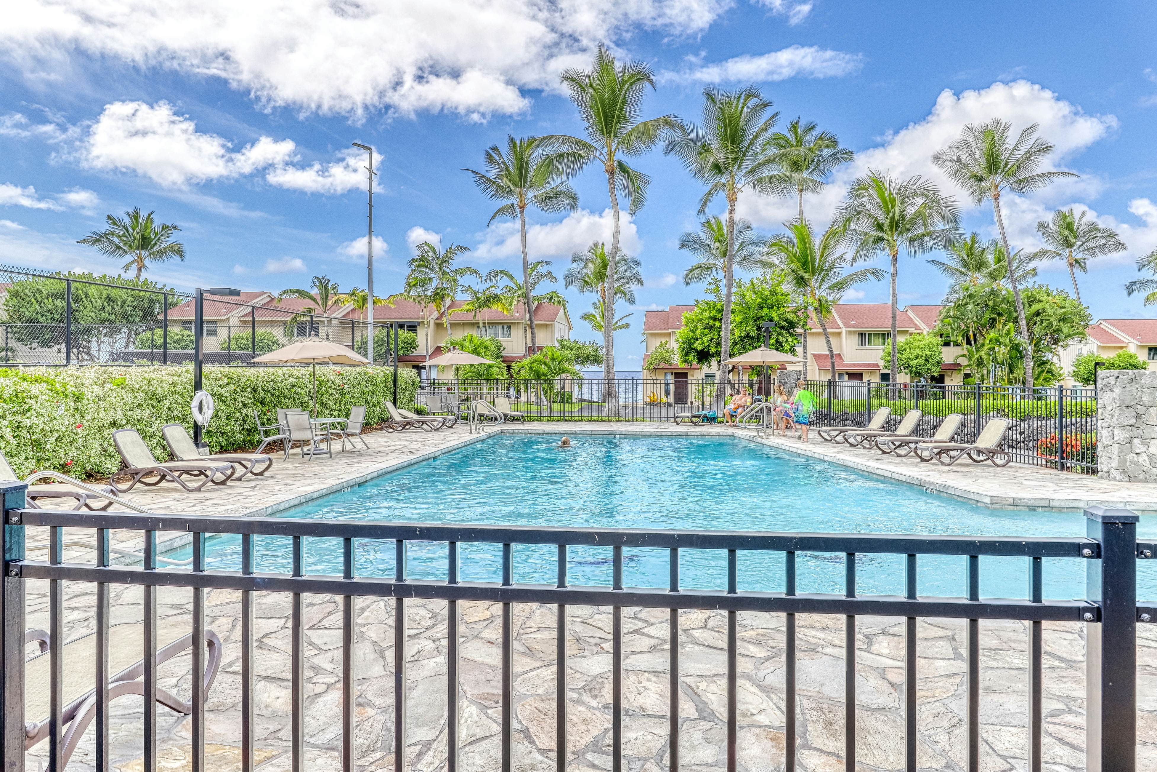 Keauhou Surf & Racquet 7-302