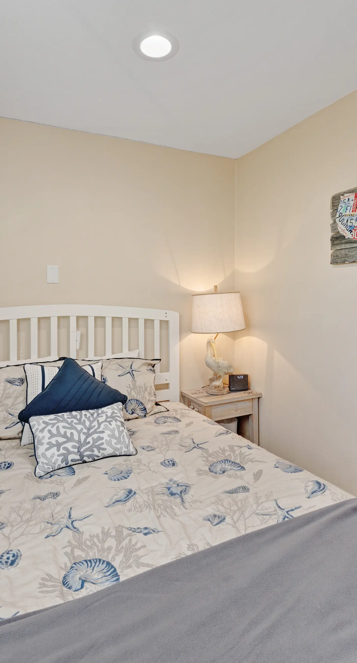 Embarcadero Bay View B405 2 BD Newport, OR Vacation Rental Vacasa