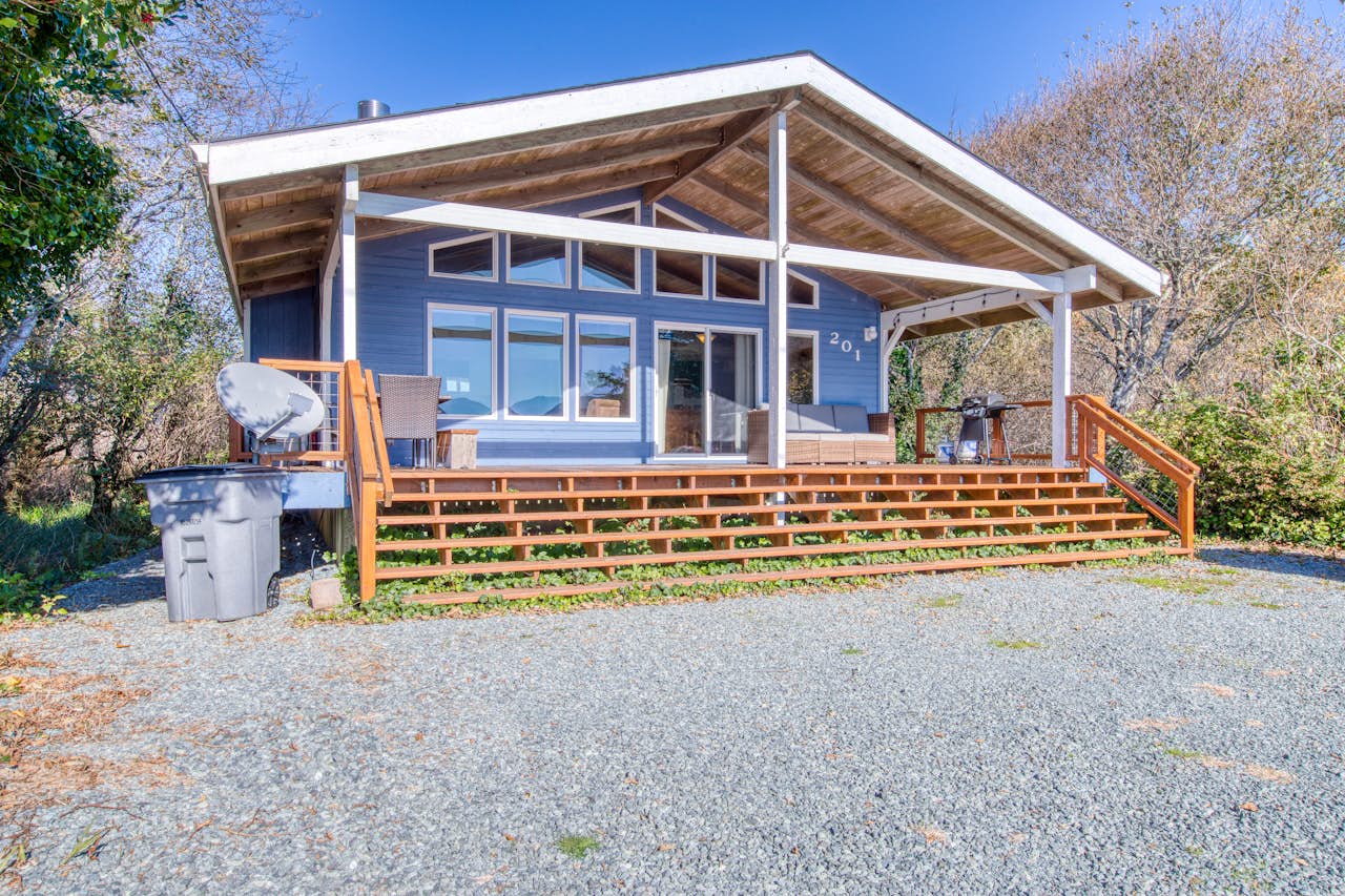 Lake Lytle Lookout 2 BD Vacation Rental in Rockaway Beach, OR Vacasa