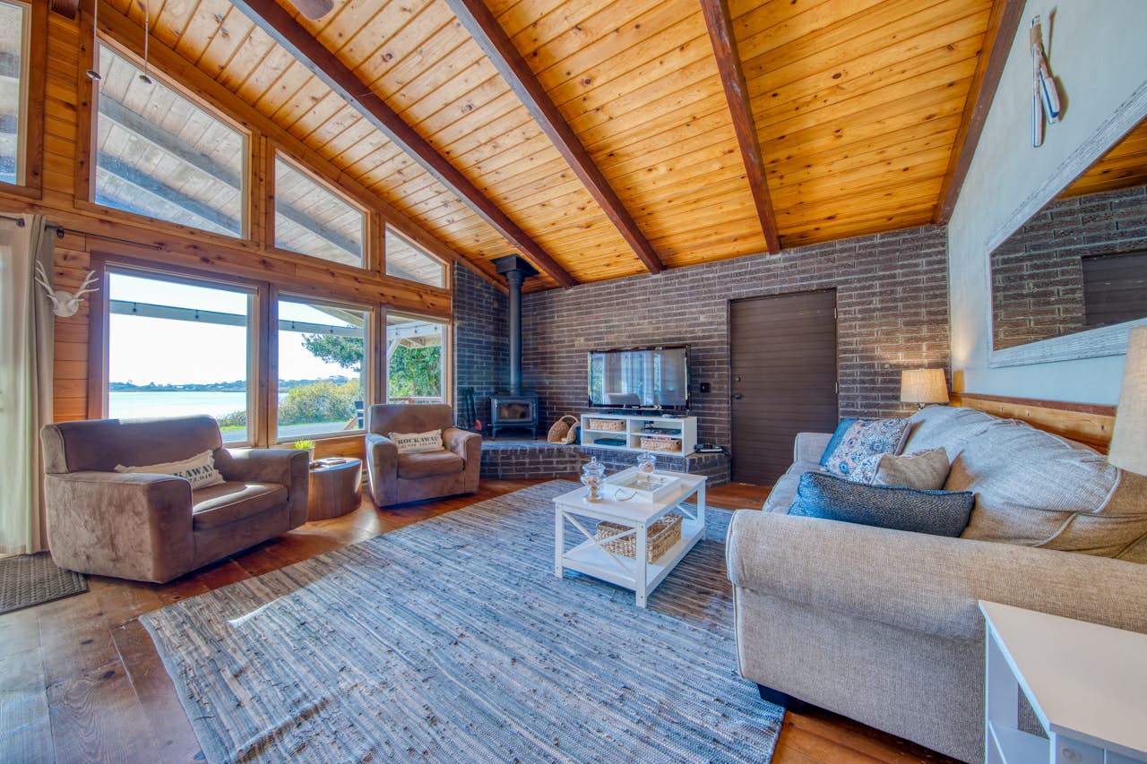 Lake Lytle Lookout 2 BD Vacation Rental in Rockaway Beach, OR Vacasa