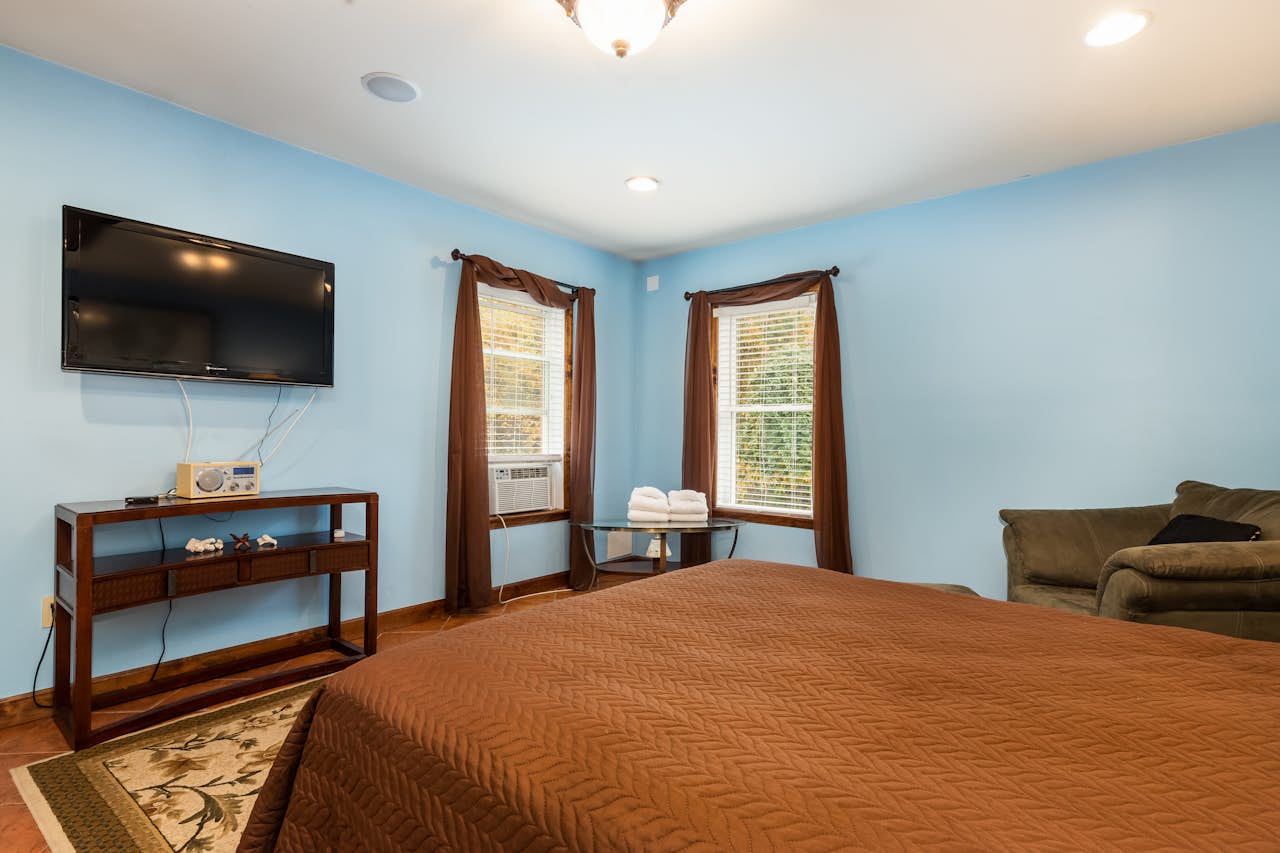 The Brooklyn Estate 5 BD Vacation Rental in West Ocean City, MD Vacasa