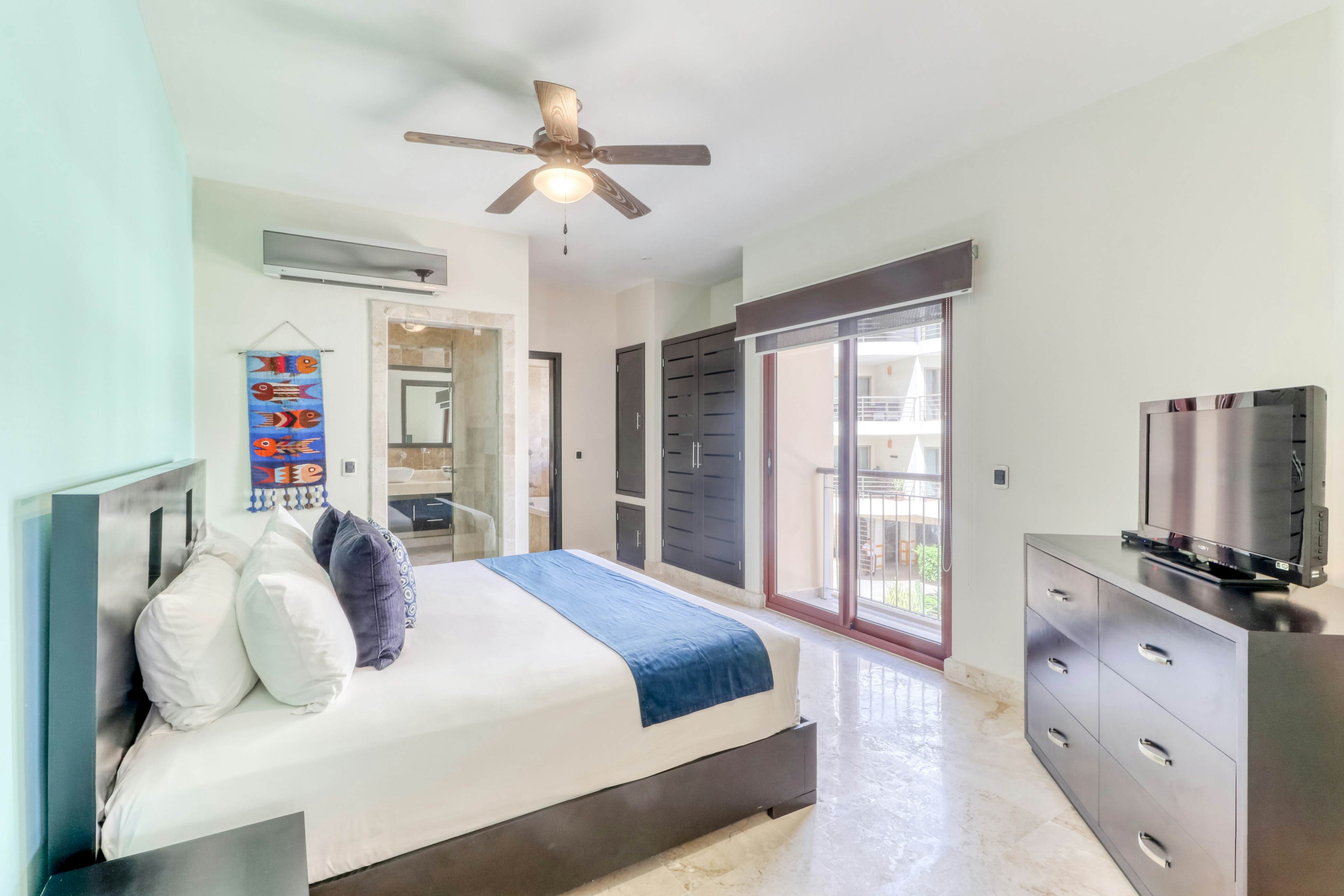 Residences El Faro, Surf 207