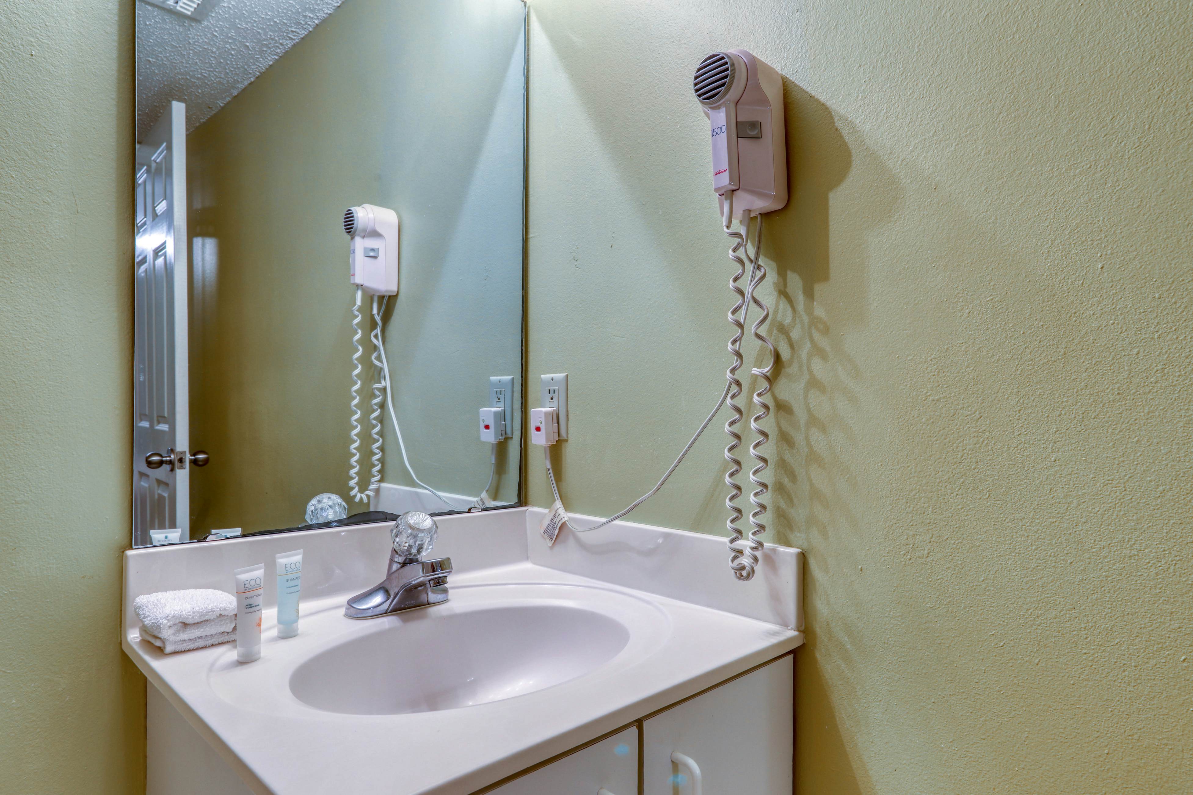 Pelican Beach Resort 1802