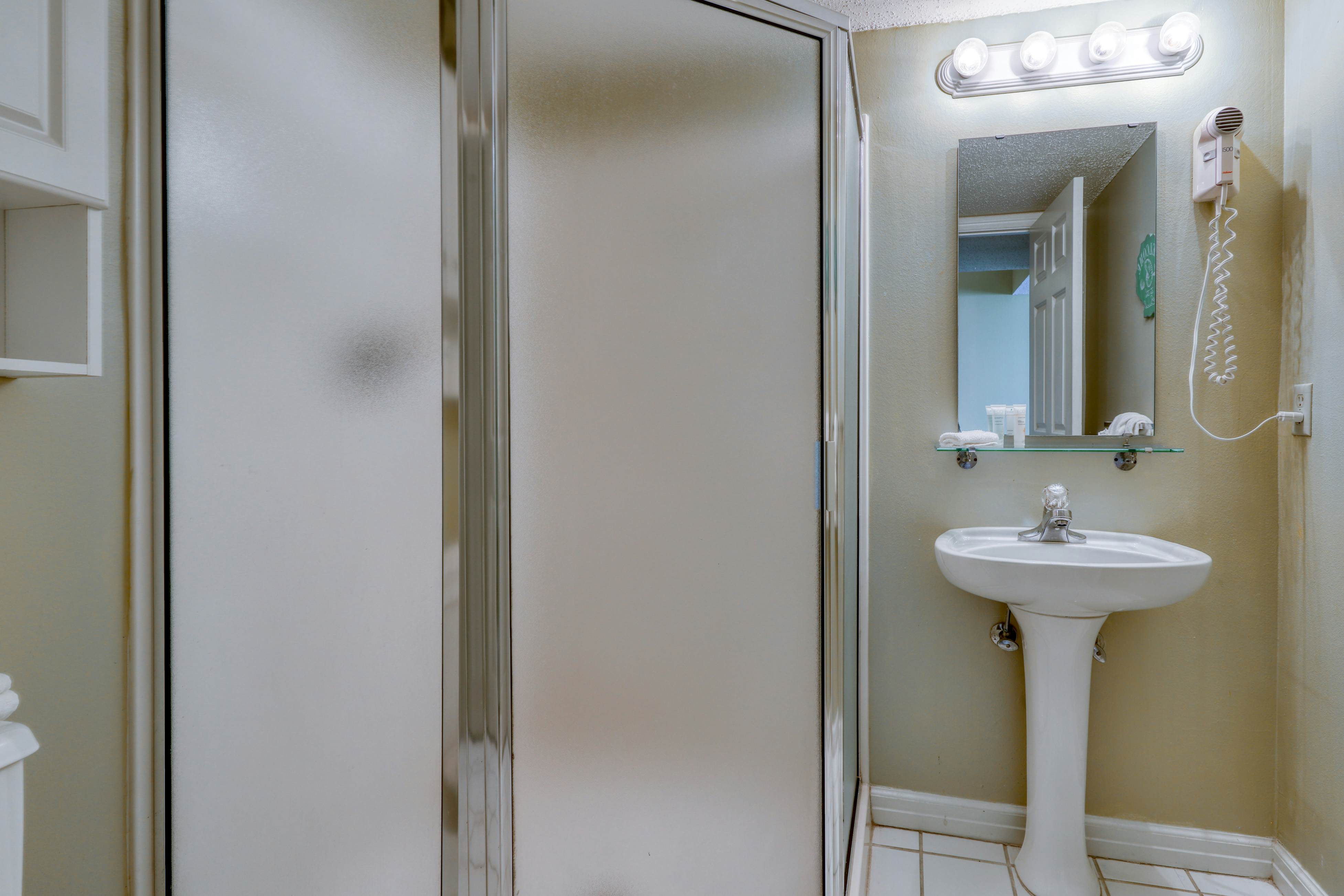 Pelican Beach Resort 1802