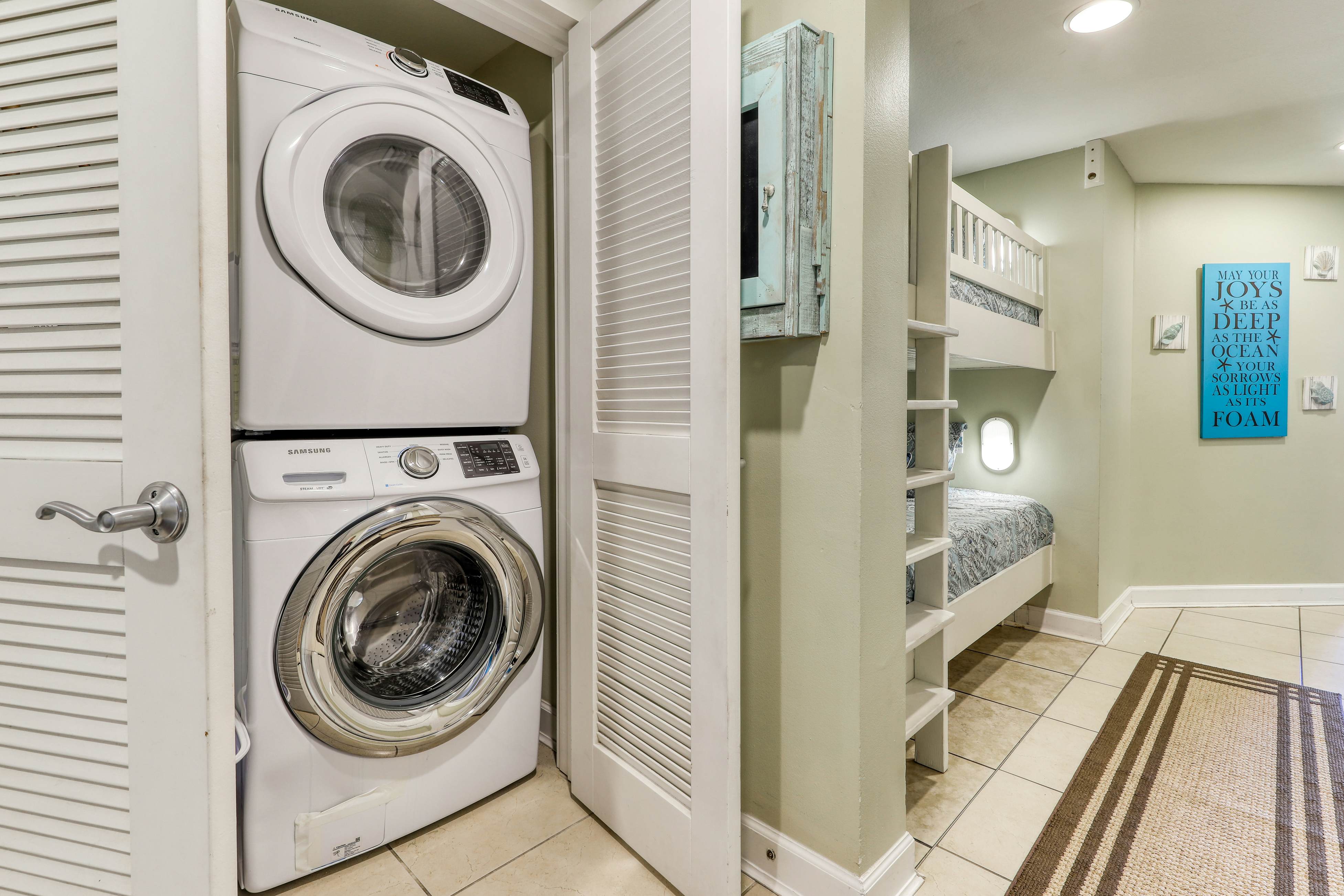 Grand Panama Tower 1-1402