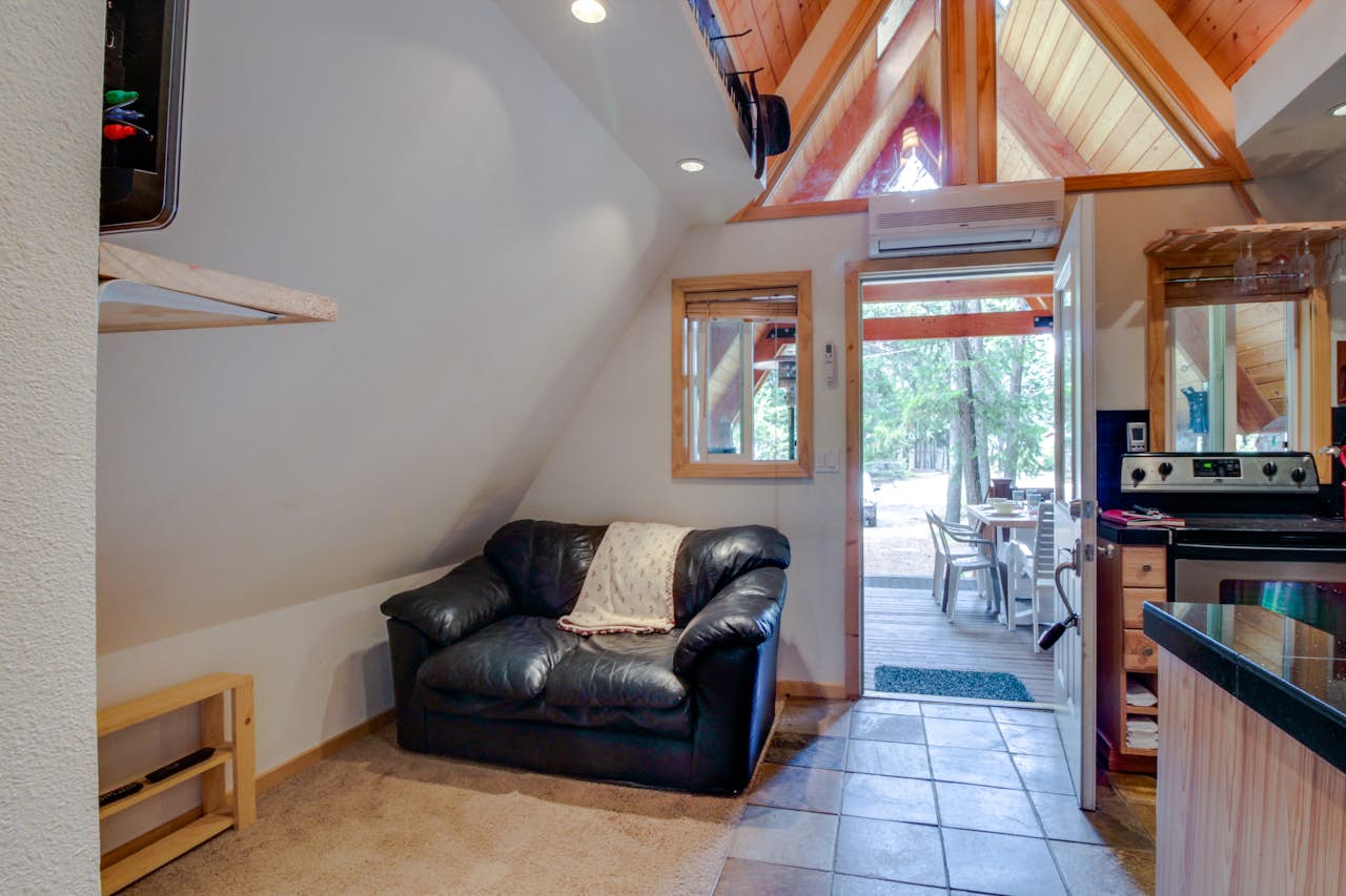 Cabin in the Woods 1 BD Vacation Rental in Easton, WA Vacasa